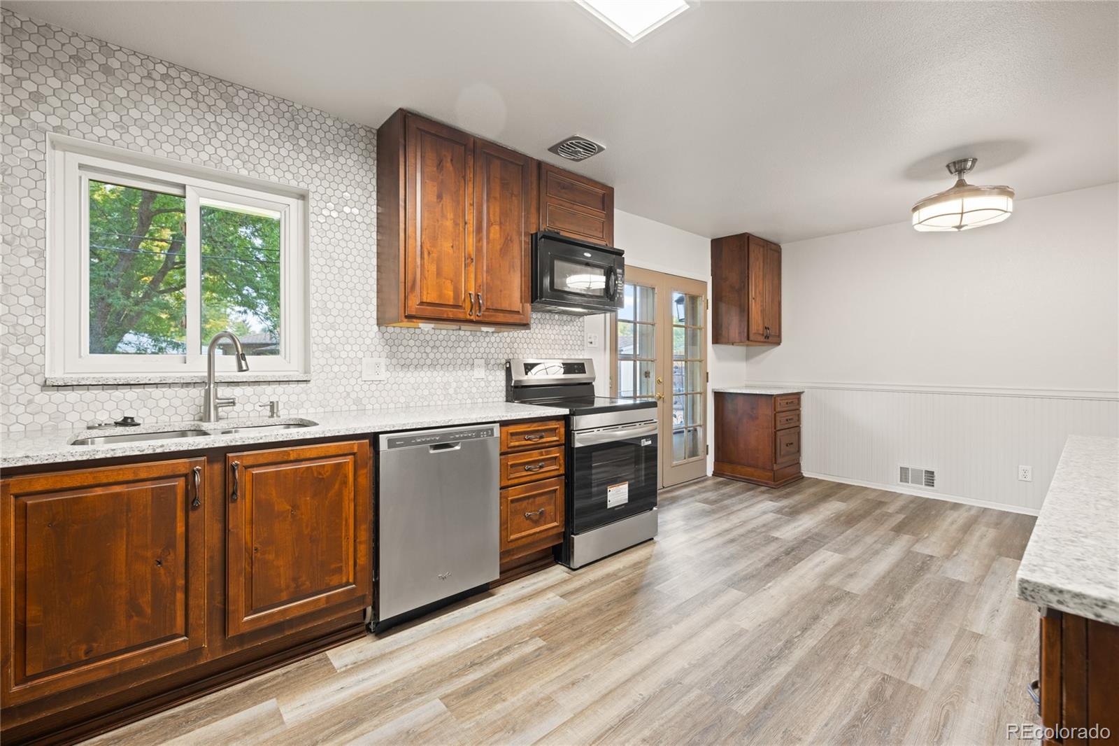 Arvada, Colorado, 80004, United States, 4 Bedrooms Bedrooms, ,2 BathroomsBathrooms,Residential,For Sale,1986117