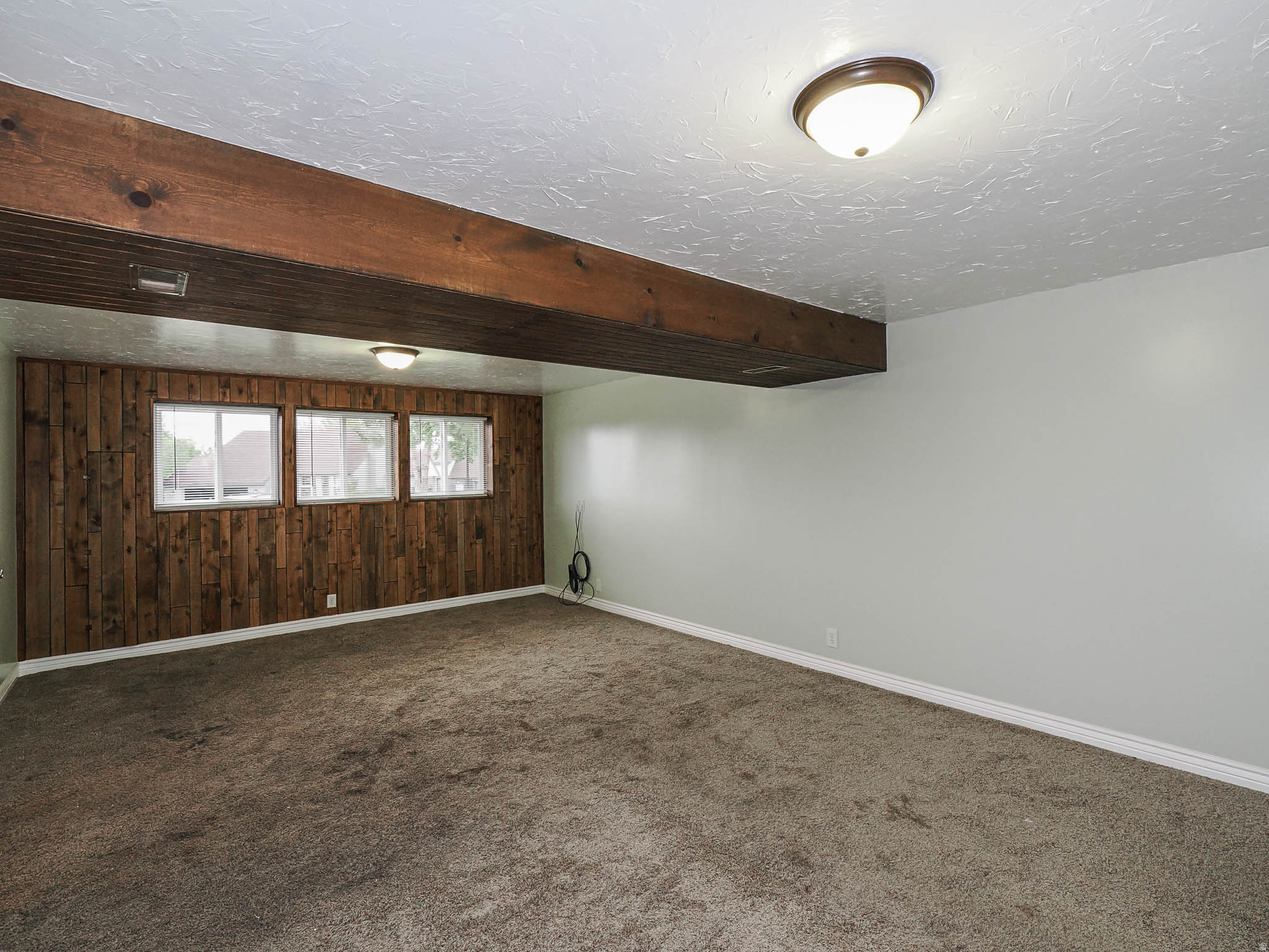 Taylorsville, Utah, 84118, United States, 4 Bedrooms Bedrooms, ,1 BathroomBathrooms,Residential,For Sale,1987472