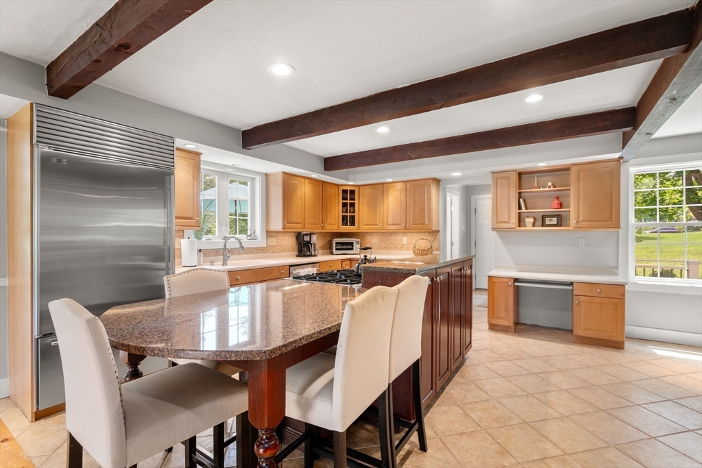 Paxton, Massachusetts, 01612, United States, 4 Bedrooms Bedrooms, ,4 BathroomsBathrooms,Residential,For Sale,1940308