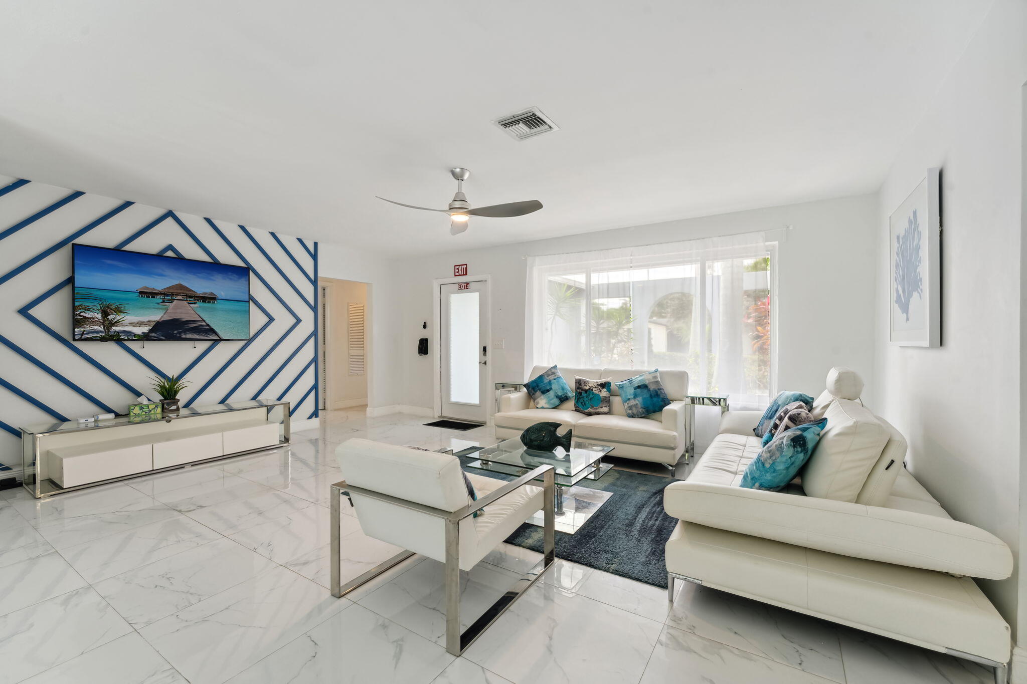 Hollywood, Florida, 33019, United States, 4 Bedrooms Bedrooms, ,3 BathroomsBathrooms,Residential,For Sale,1934699