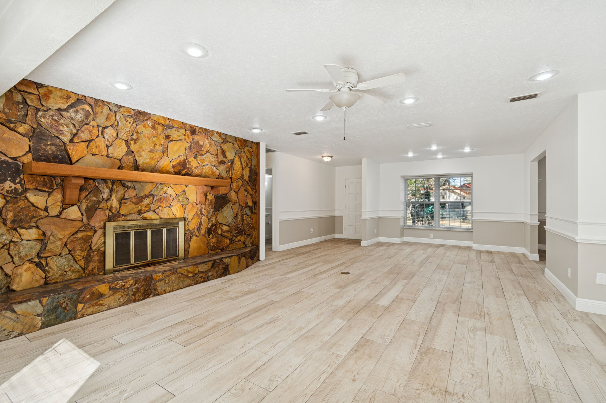 Tampa, Florida, 33637, United States, 4 Bedrooms Bedrooms, ,3 BathroomsBathrooms,Residential,For Sale,2012054