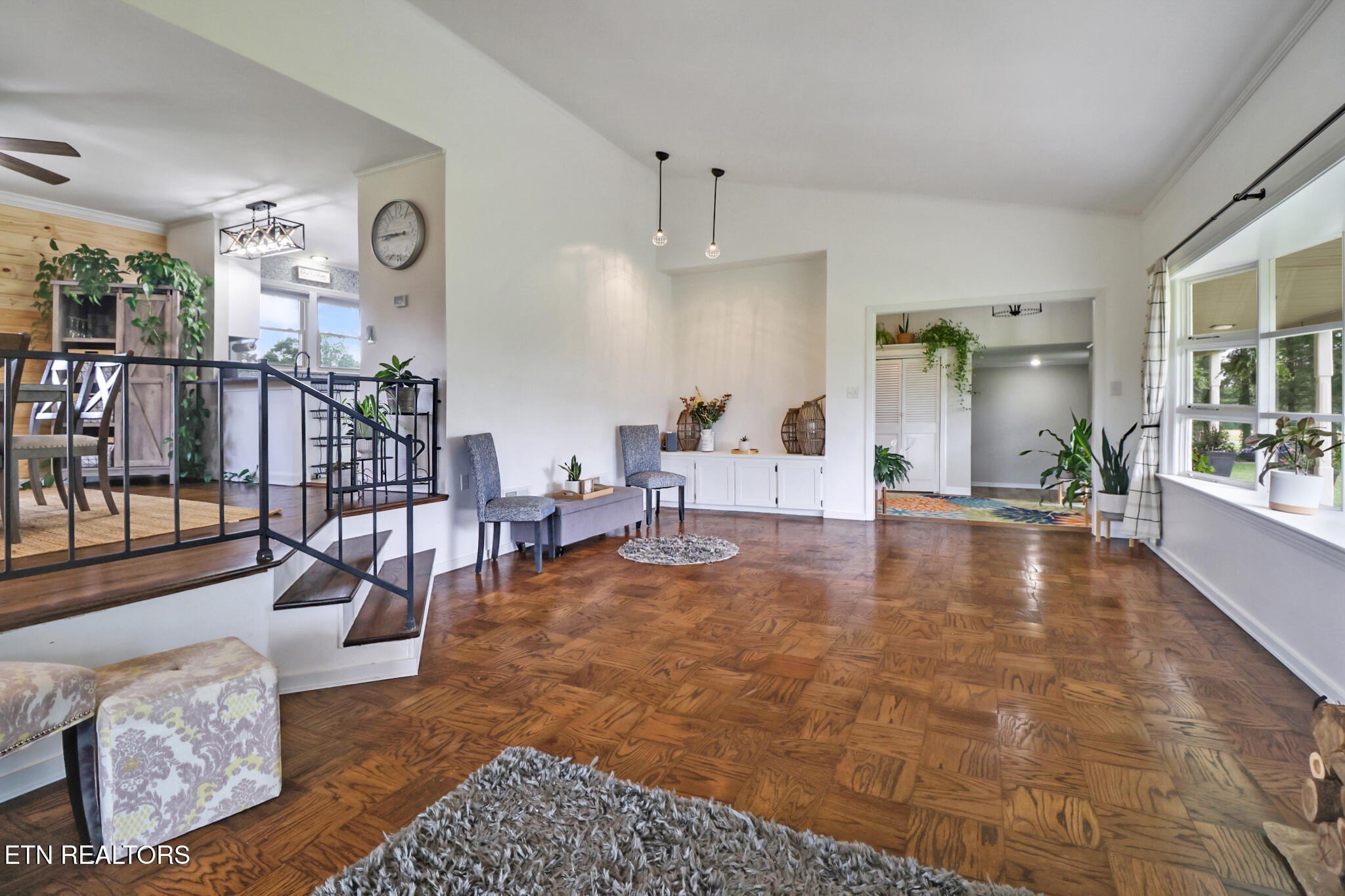 Crossville, Tennessee, 38571, United States, 5 Bedrooms Bedrooms, ,3 BathroomsBathrooms,Residential,For Sale,1986080