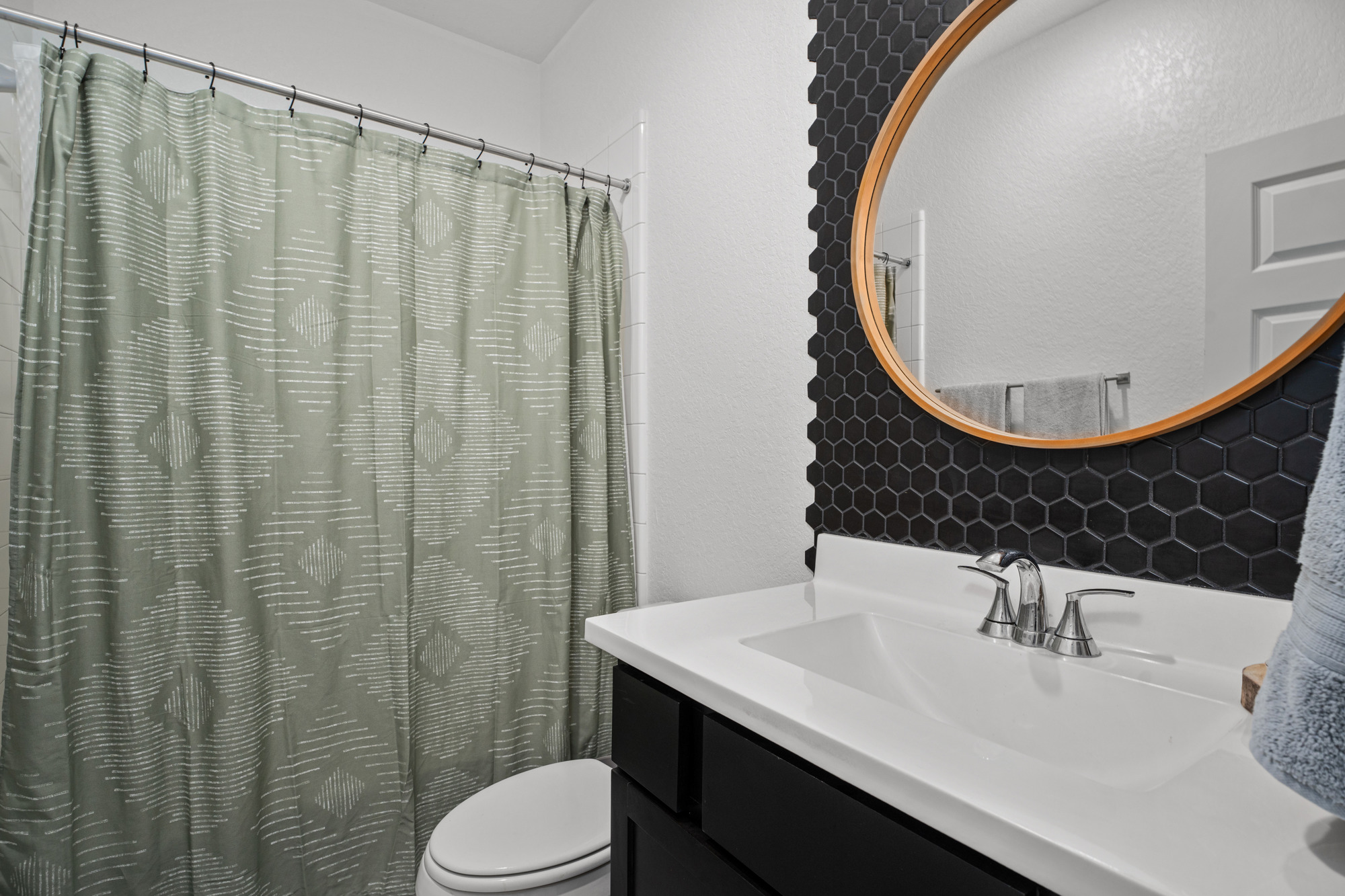 San Antonio, Texas, 78254, United States, 5 Bedrooms Bedrooms, ,3 BathroomsBathrooms,Residential,For Sale,1935697
