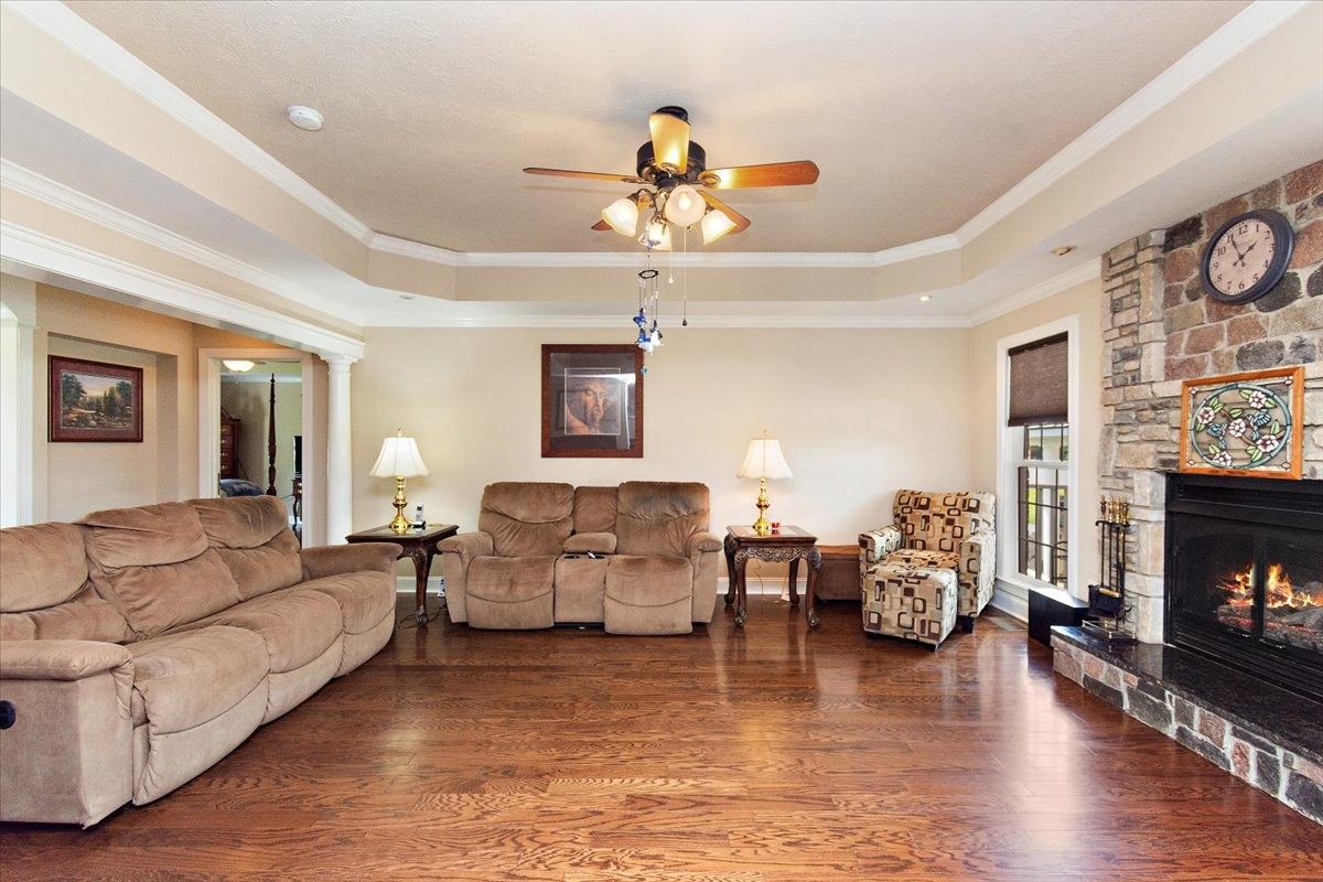 Bell Buckle, Tennessee, 37020, United States, 3 Bedrooms Bedrooms, ,3 BathroomsBathrooms,Residential,For Sale,1898483