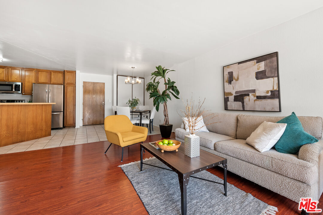 Los Angeles, California, 90042, United States, 2 Bedrooms Bedrooms, ,1 BathroomBathrooms,Residential,For Sale,1908297