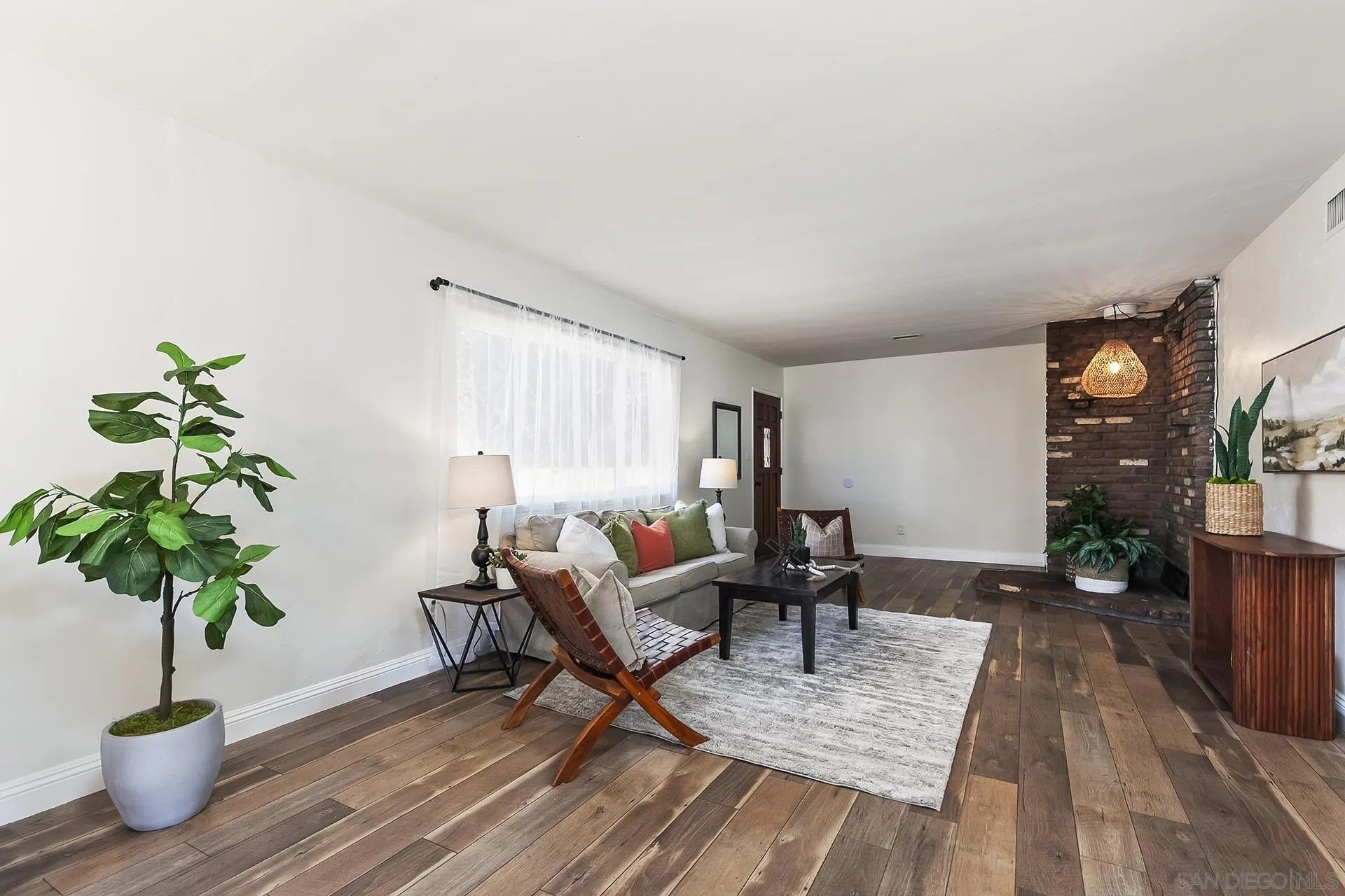 Alpine, California, 91901, United States, 3 Bedrooms Bedrooms, ,2 BathroomsBathrooms,Residential,For Sale,1990972