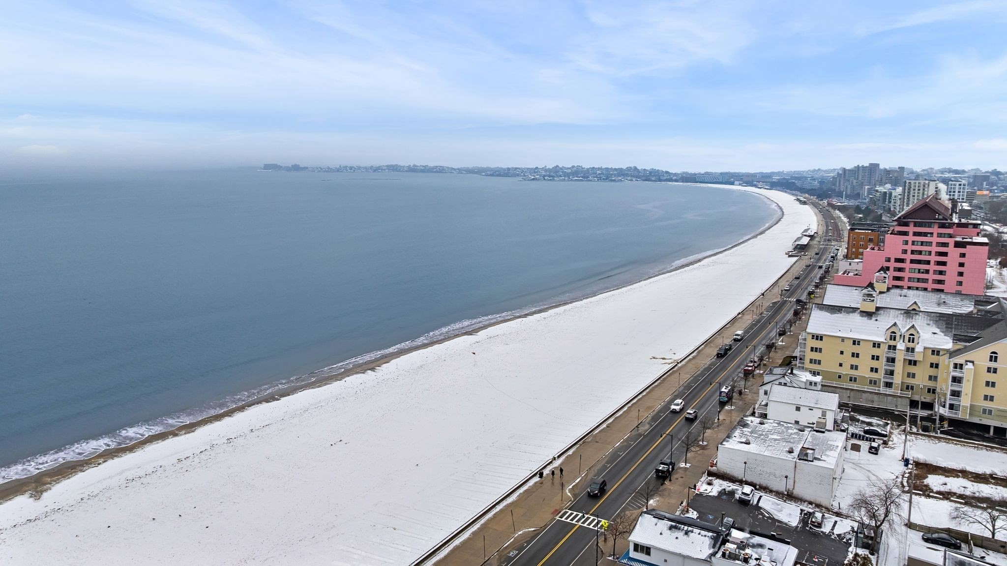 Revere, Massachusetts, 02151, United States, 2 Bedrooms Bedrooms, ,3 BathroomsBathrooms,Residential,For Sale,2008626