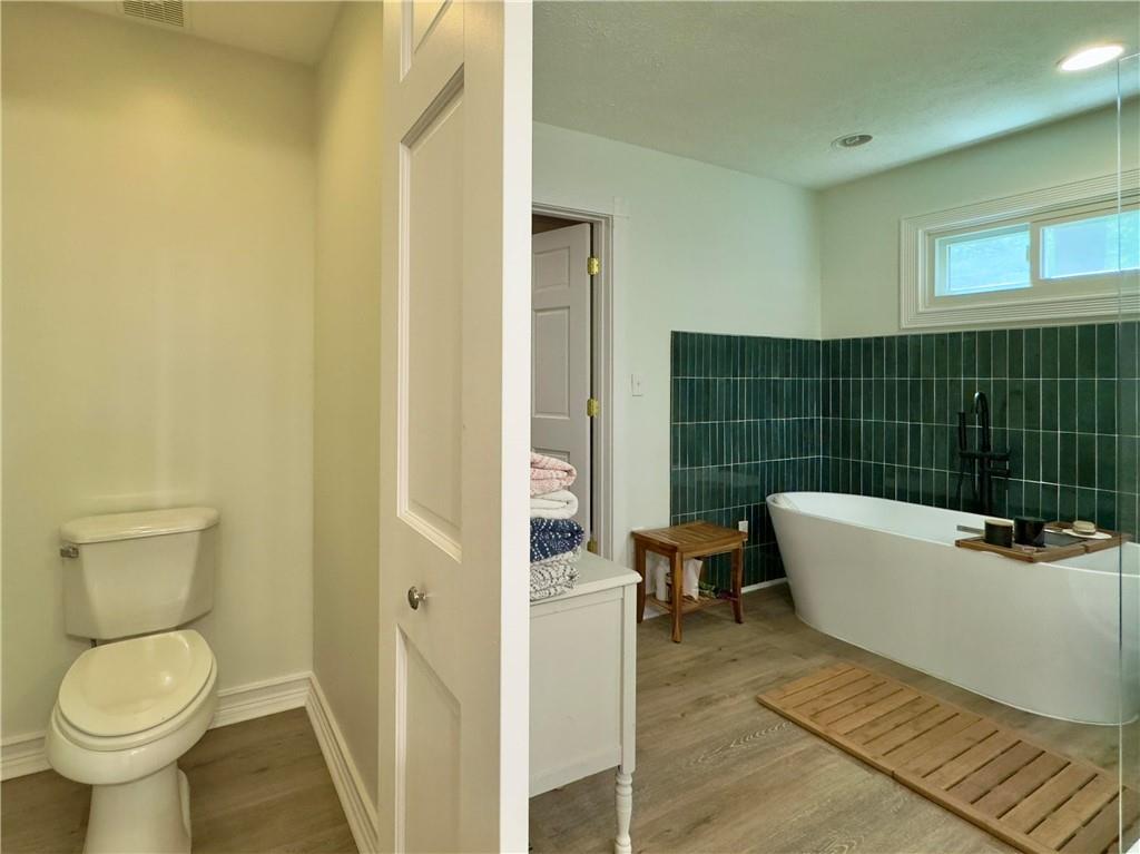 Senoia, Georgia, 30276, United States, 3 Bedrooms Bedrooms, ,3 BathroomsBathrooms,Residential,For Sale,1912079