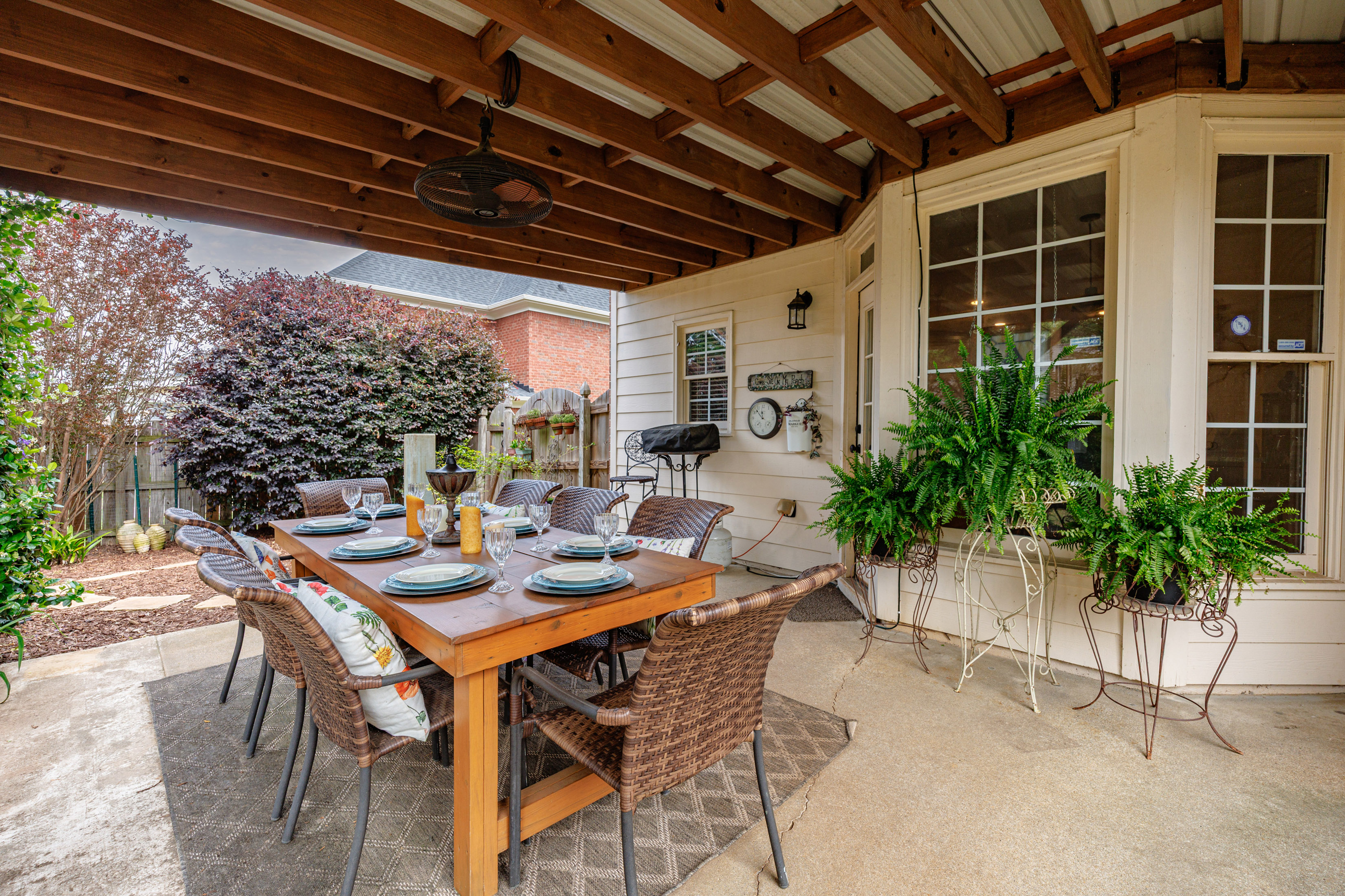  Beautifully Updated and Well Maintained Home in Sought-after Highcroft Community - 物件實景