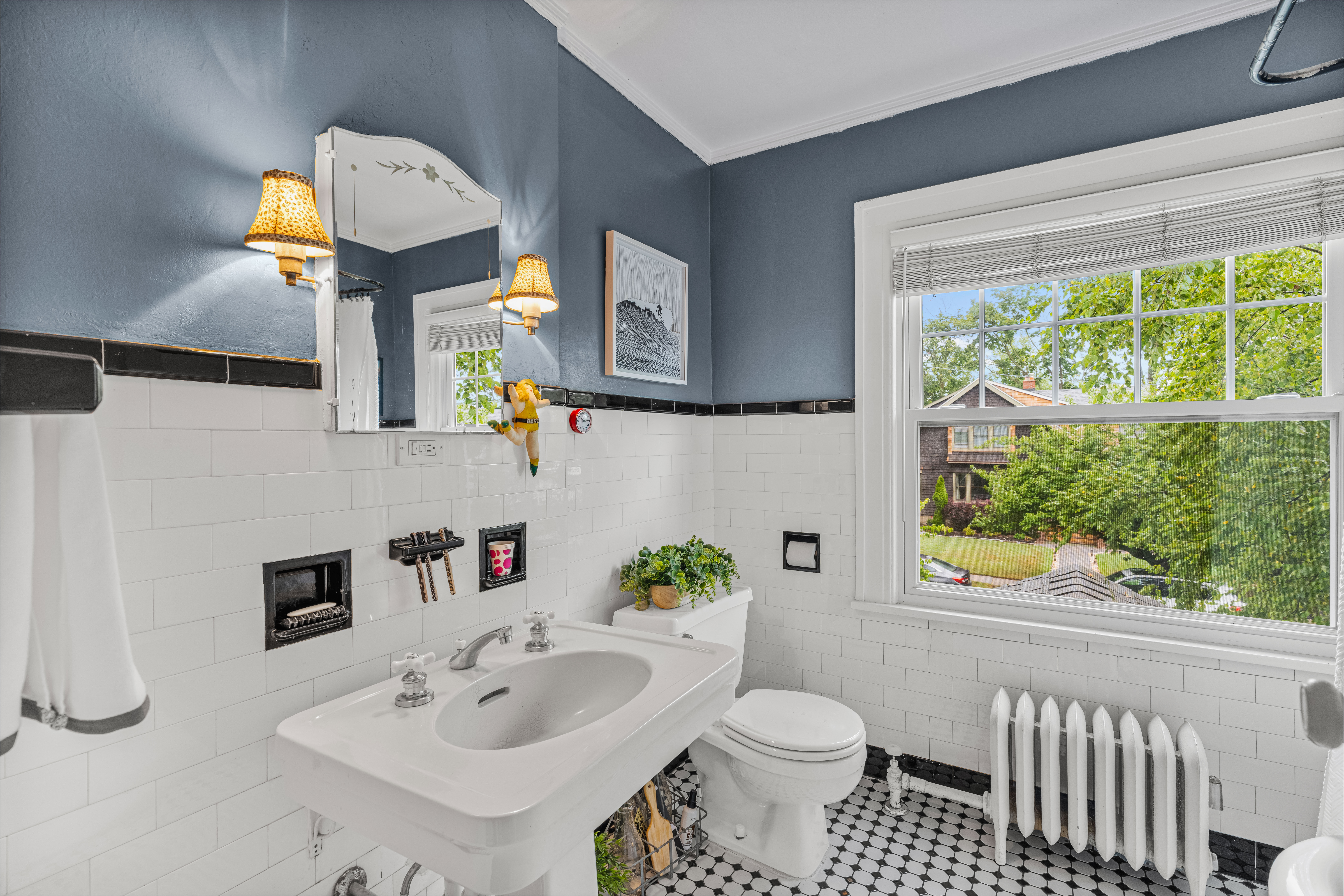 Highland Park, New Jersey, 08904, United States, 4 Bedrooms Bedrooms, ,2 BathroomsBathrooms,Residential,For Sale,1976521