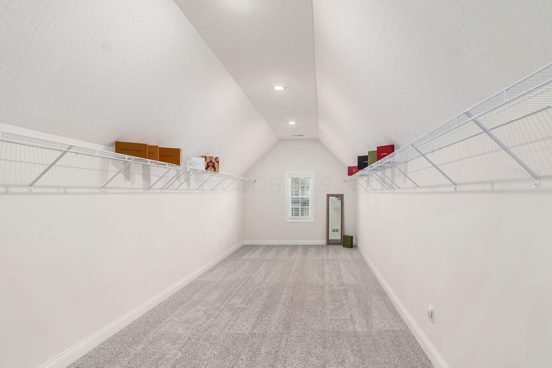 Delaware, Ohio, 43015, United States, 5 Bedrooms Bedrooms, ,5 BathroomsBathrooms,Residential,For Sale,1989567