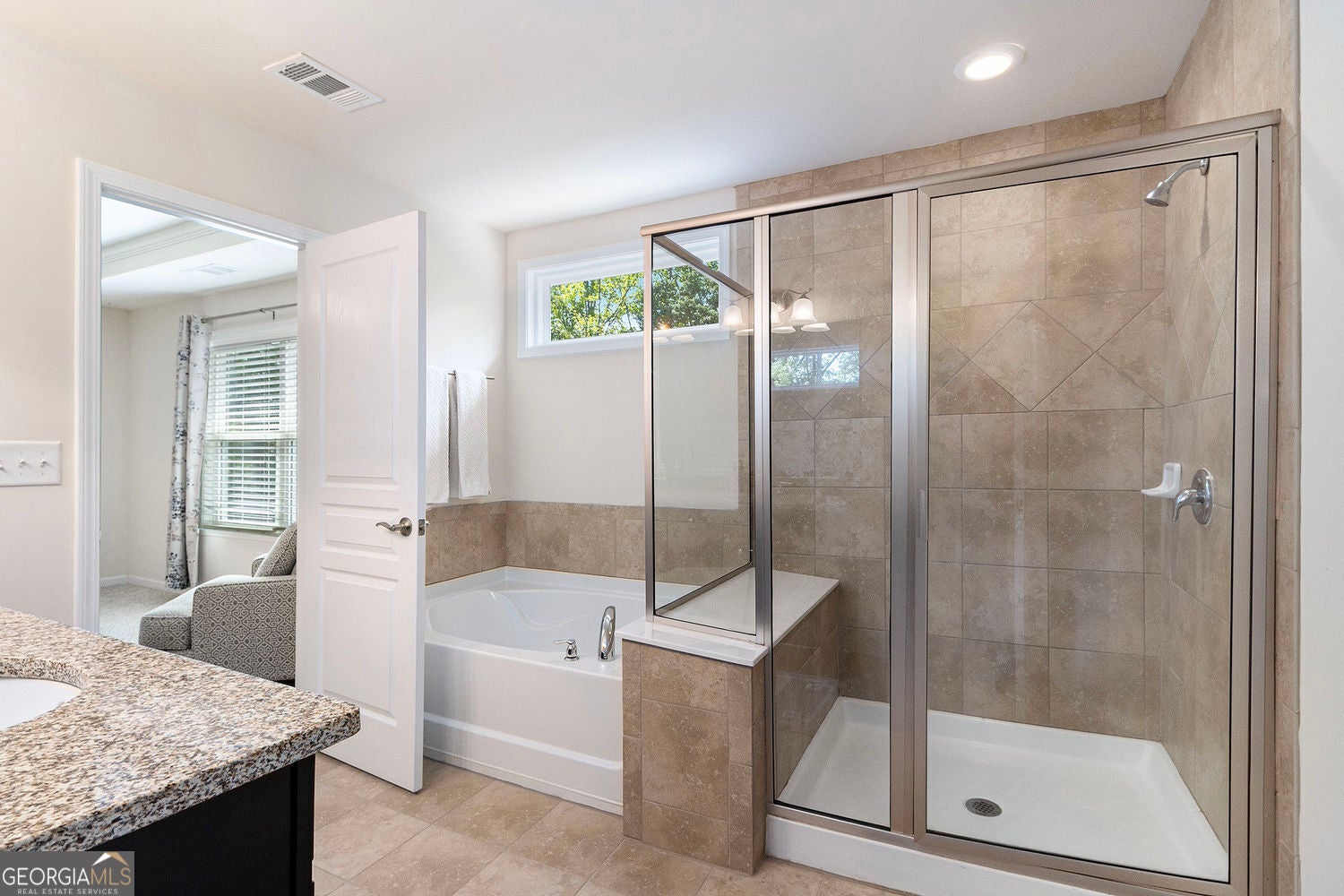 Cumming, Georgia, 30040, United States, 5 Bedrooms Bedrooms, ,5 BathroomsBathrooms,Residential,For Sale,1922351