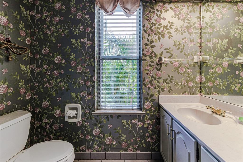 Lake Wales, Florida, 33898, United States, 2 Bedrooms Bedrooms, ,4 BathroomsBathrooms,Residential,For Sale,1908279