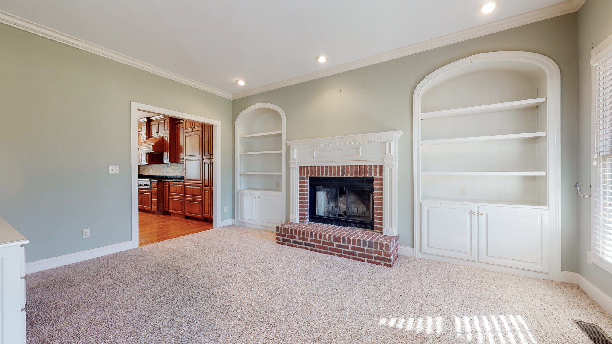 Tullahoma, Tennessee, 37388, United States, 6 Bedrooms Bedrooms, ,5 BathroomsBathrooms,Residential,For Sale,1978966