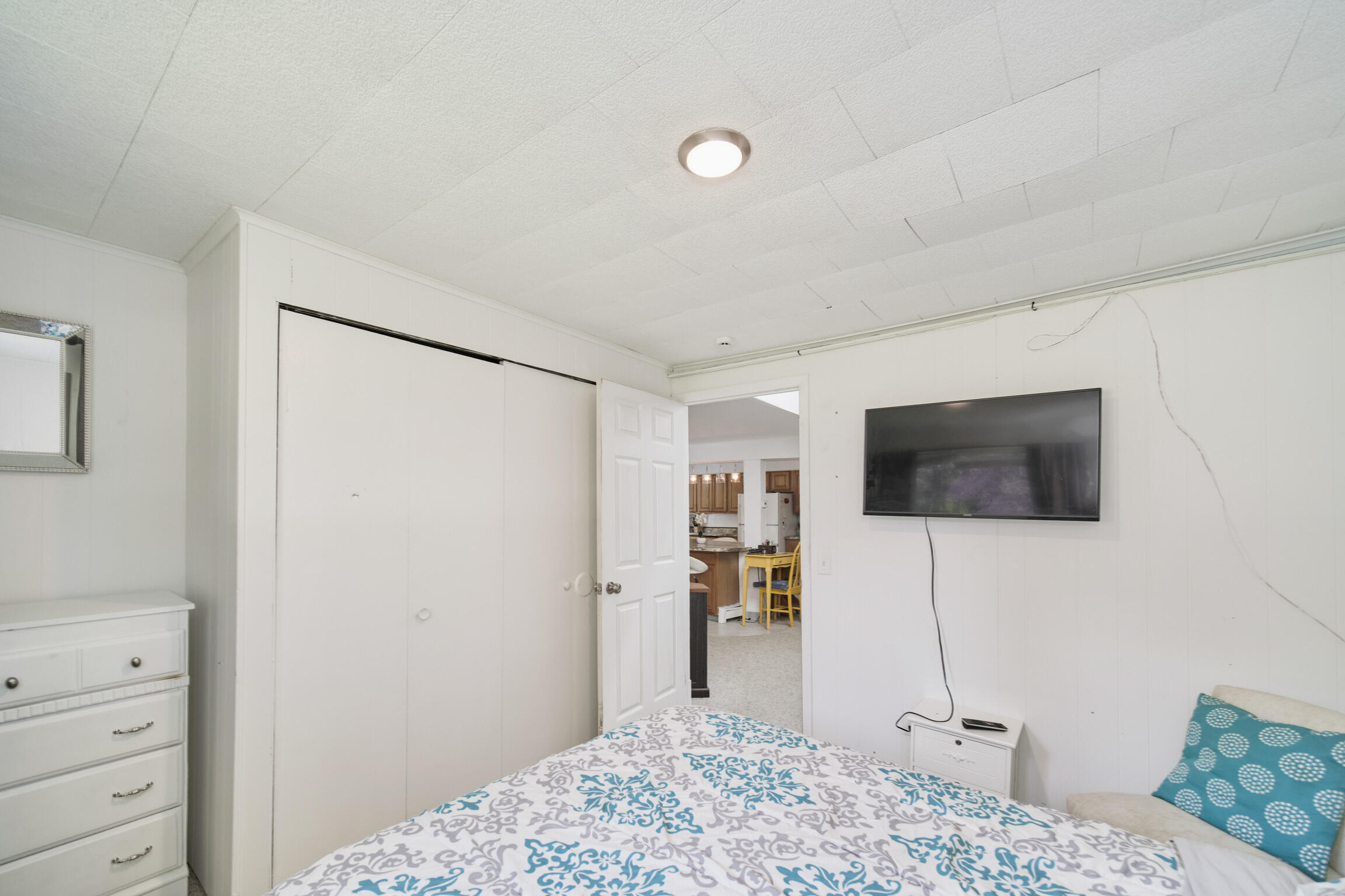 Manistee, Michigan, 49660, United States, 7 Bedrooms Bedrooms, ,3 BathroomsBathrooms,Residential,For Sale,1943241
