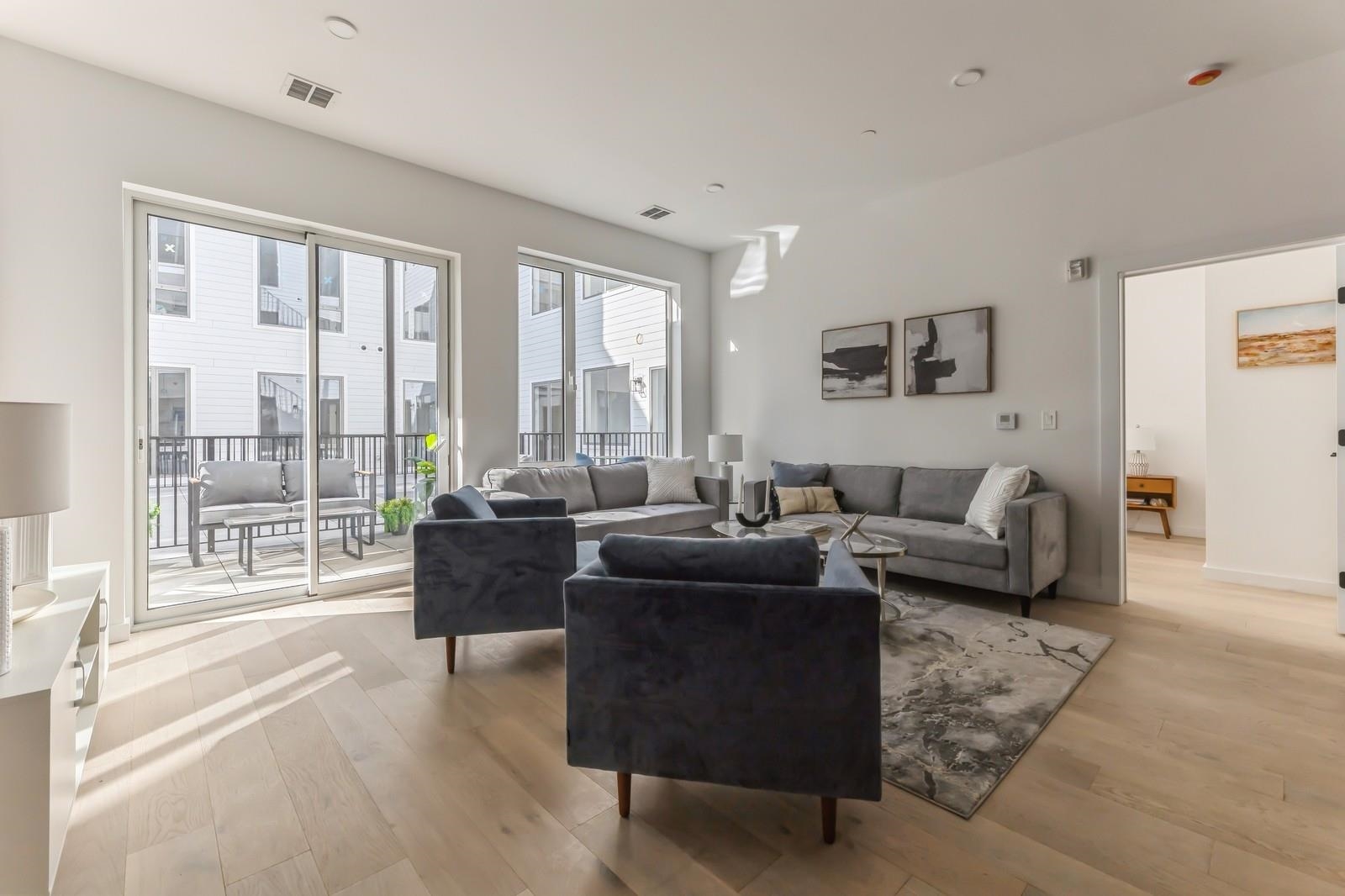 425 3rd St Unit 202, Jersey City, New Jersey, 07302, United States, 2 Bedrooms Bedrooms, ,2 BathroomsBathrooms,Residential,For Sale,425 3rd St Unit 202,1674924