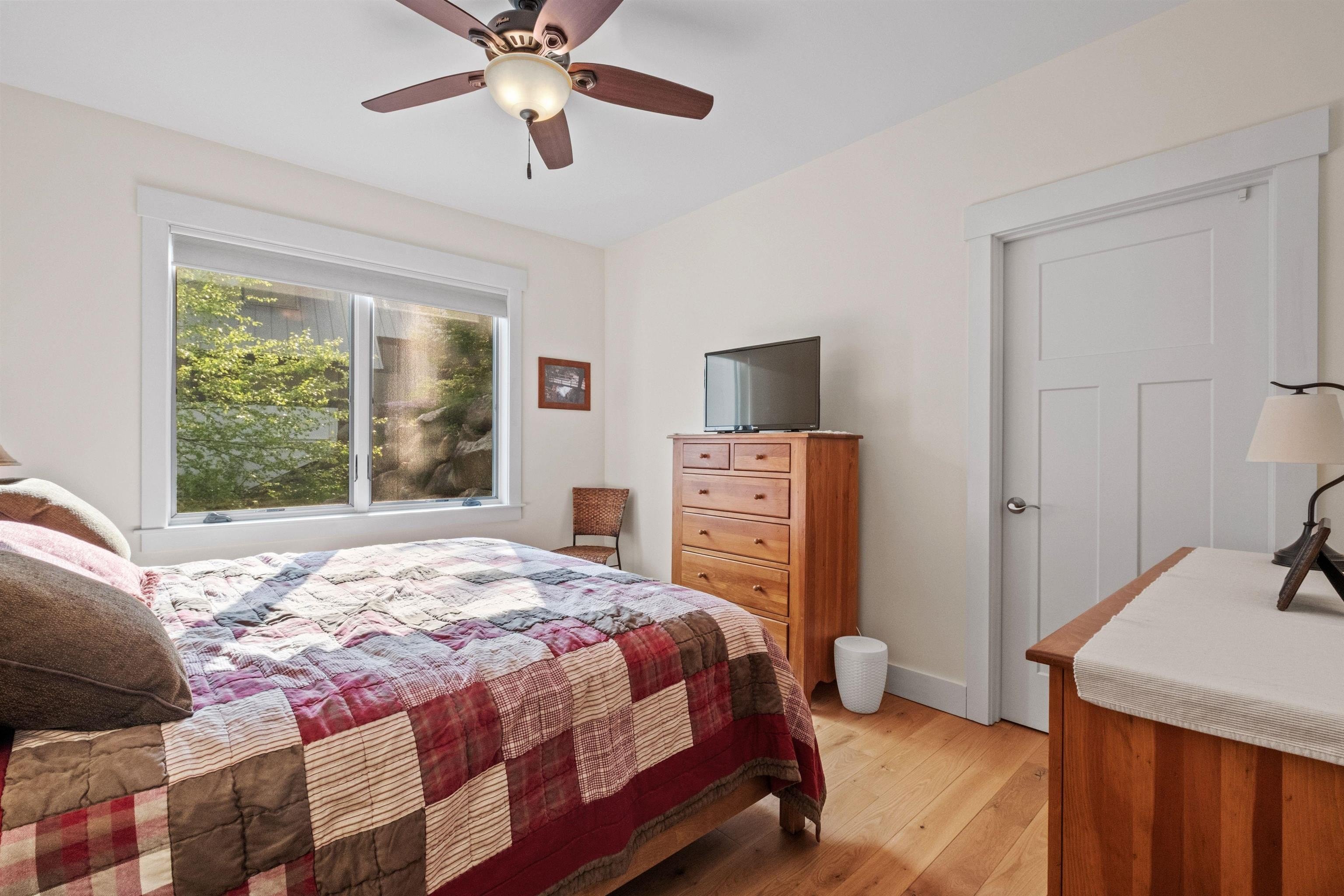 Lincoln, New Hampshire, 03251, United States, 5 Bedrooms Bedrooms, ,3 BathroomsBathrooms,Residential,For Sale,1981884