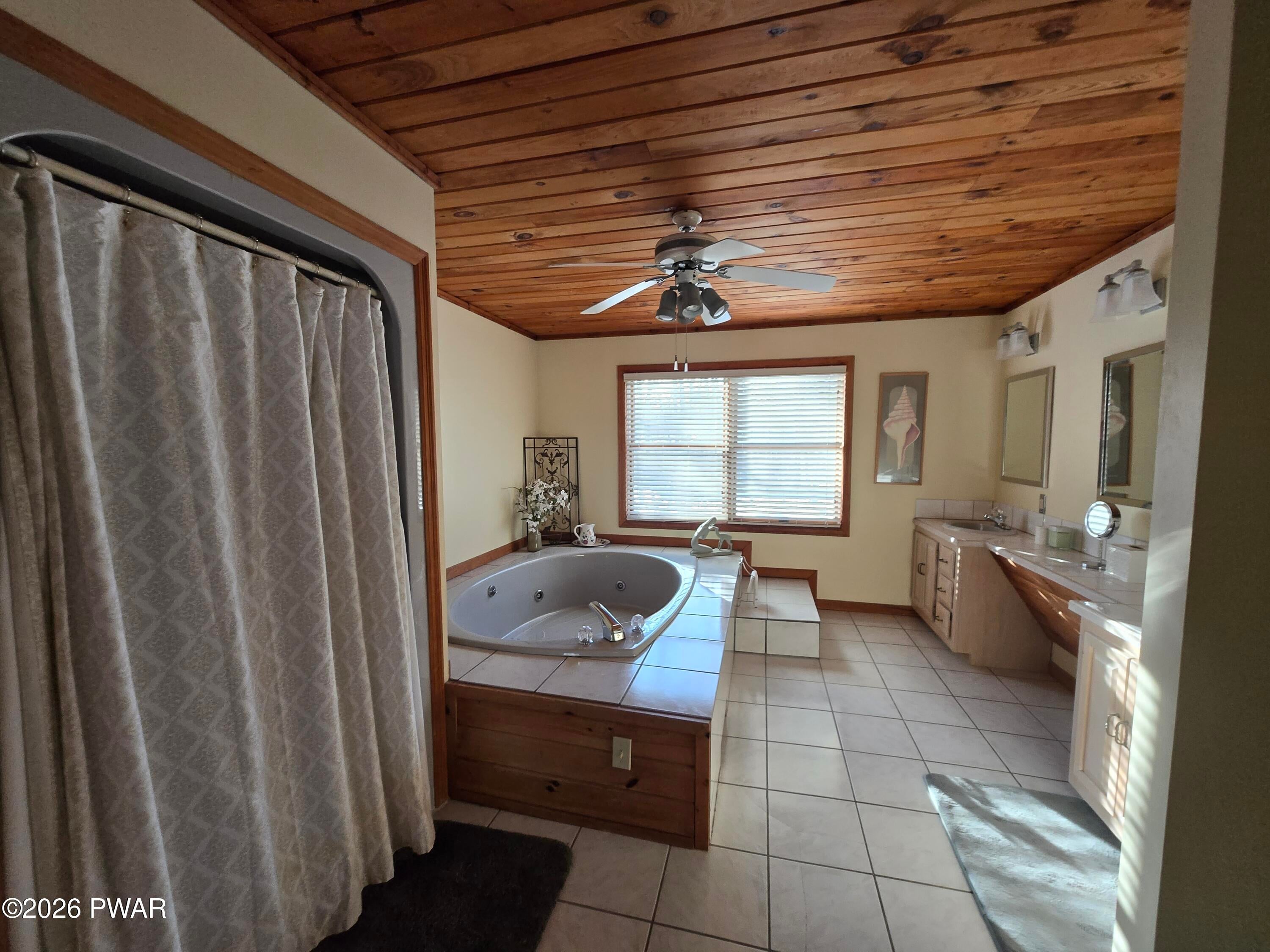 Lords Valley, Pennsylvania, 18428, United States, 4 Bedrooms Bedrooms, ,3 BathroomsBathrooms,Residential,For Sale,2020252