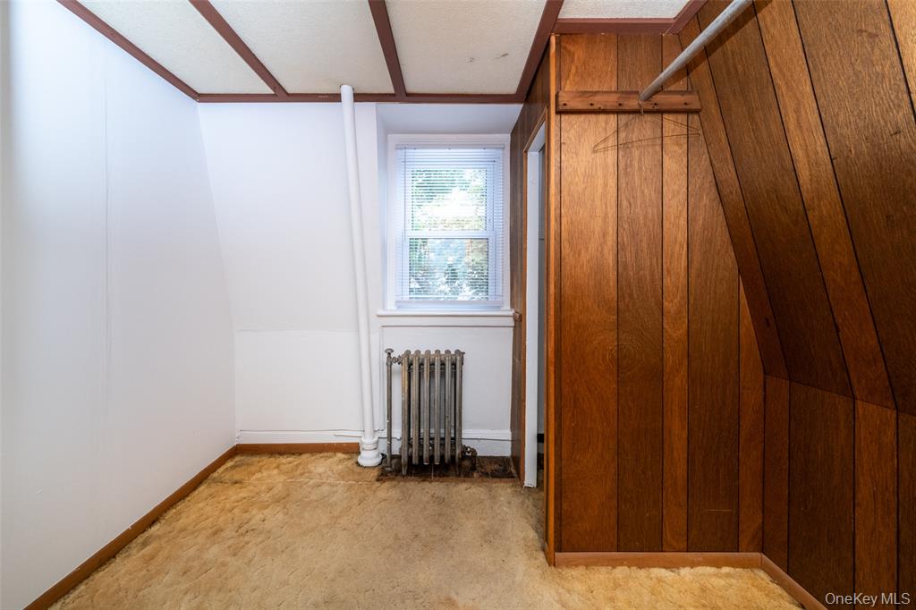 Bronx, New York, 10464, United States, 4 Bedrooms Bedrooms, ,Residential,For Sale,1937282