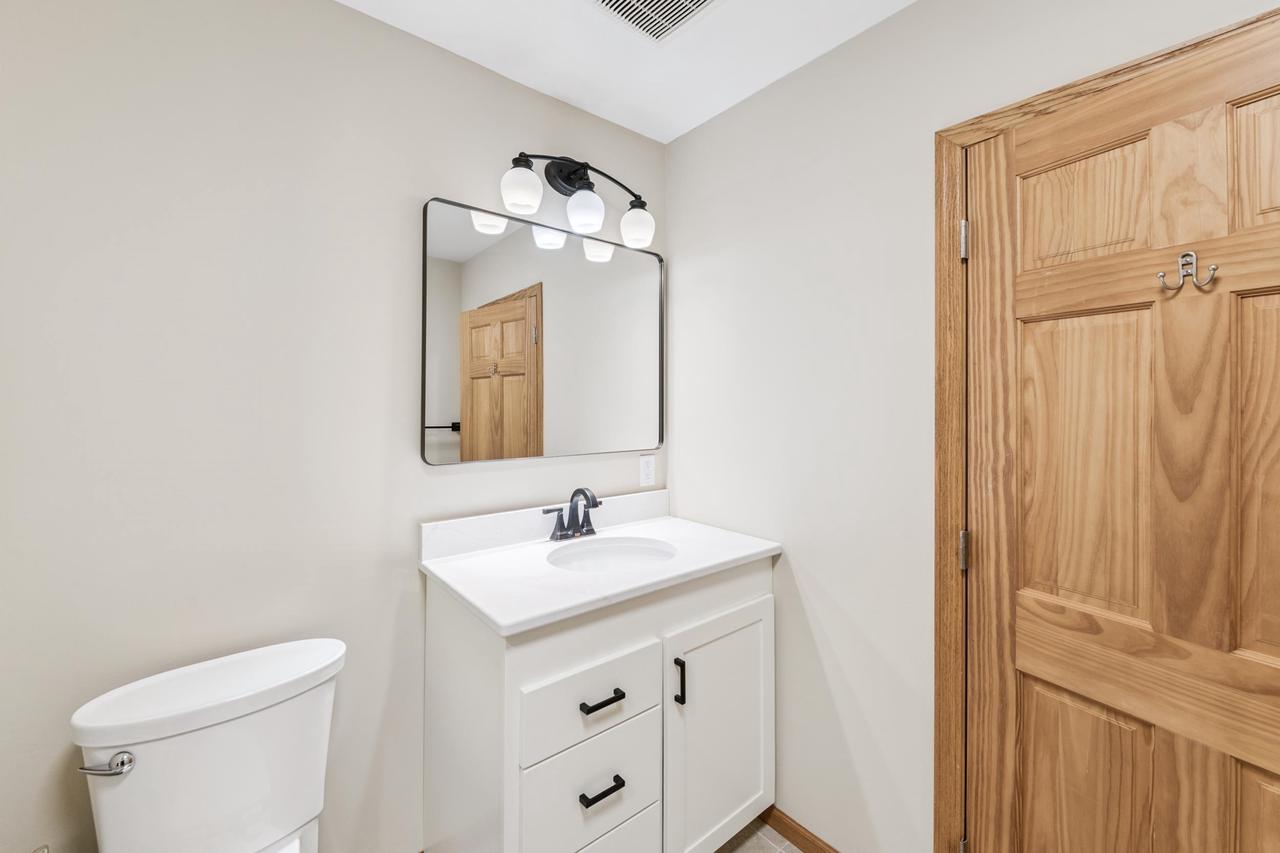 Washburn, Wisconsin, 54891, United States, 3 Bedrooms Bedrooms, ,1 BathroomBathrooms,Residential,For Sale,1960790