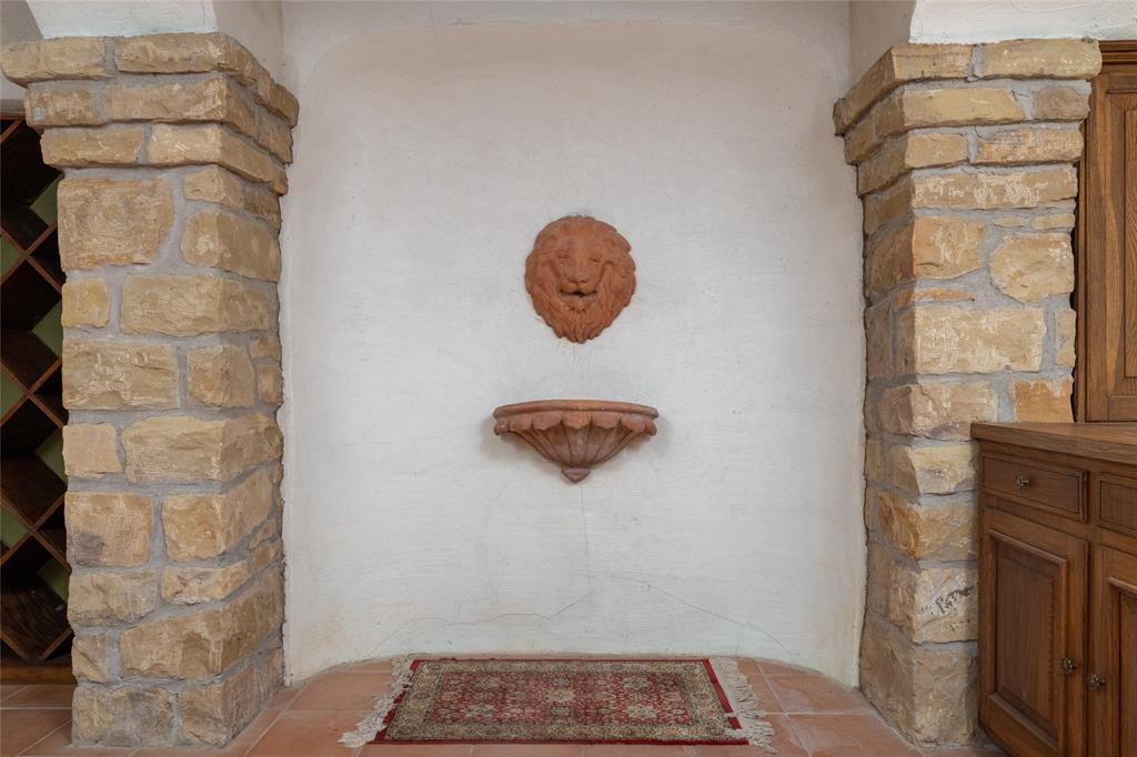 Weatherford, Texas, 76086, United States, 3 Bedrooms Bedrooms, ,4 BathroomsBathrooms,Residential,For Sale,1974864