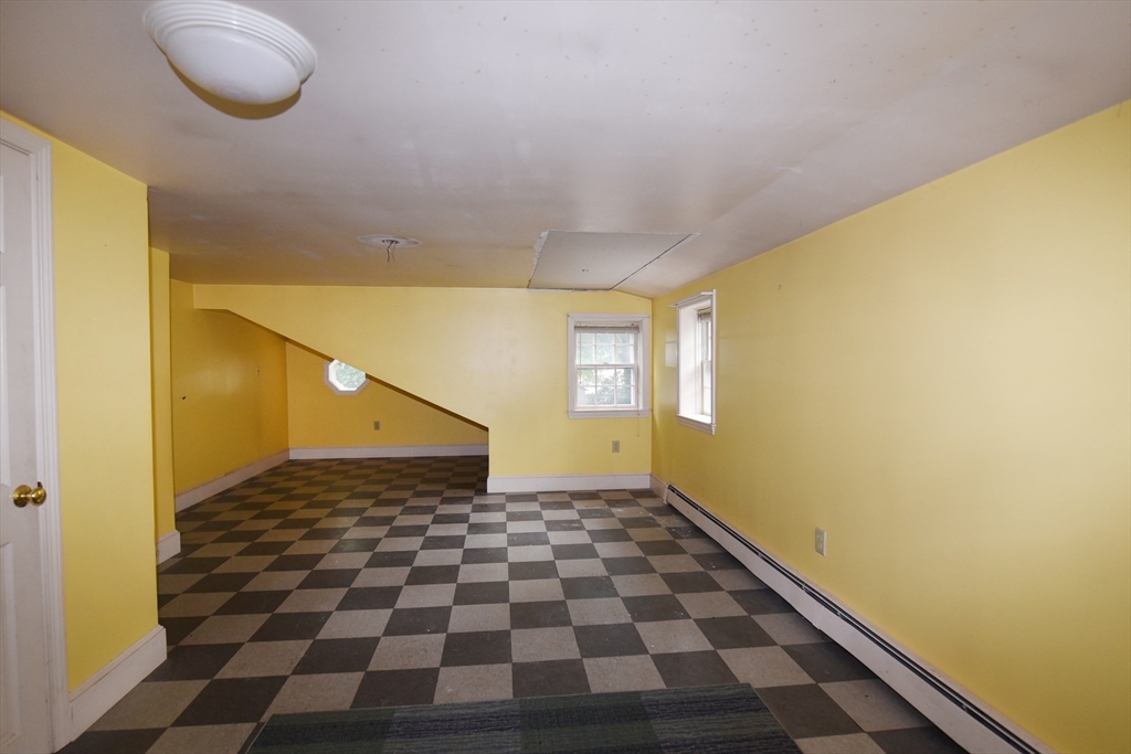 Rockland, Massachusetts, 02370, United States, 3 Bedrooms Bedrooms, ,2 BathroomsBathrooms,Residential,For Sale,1903507