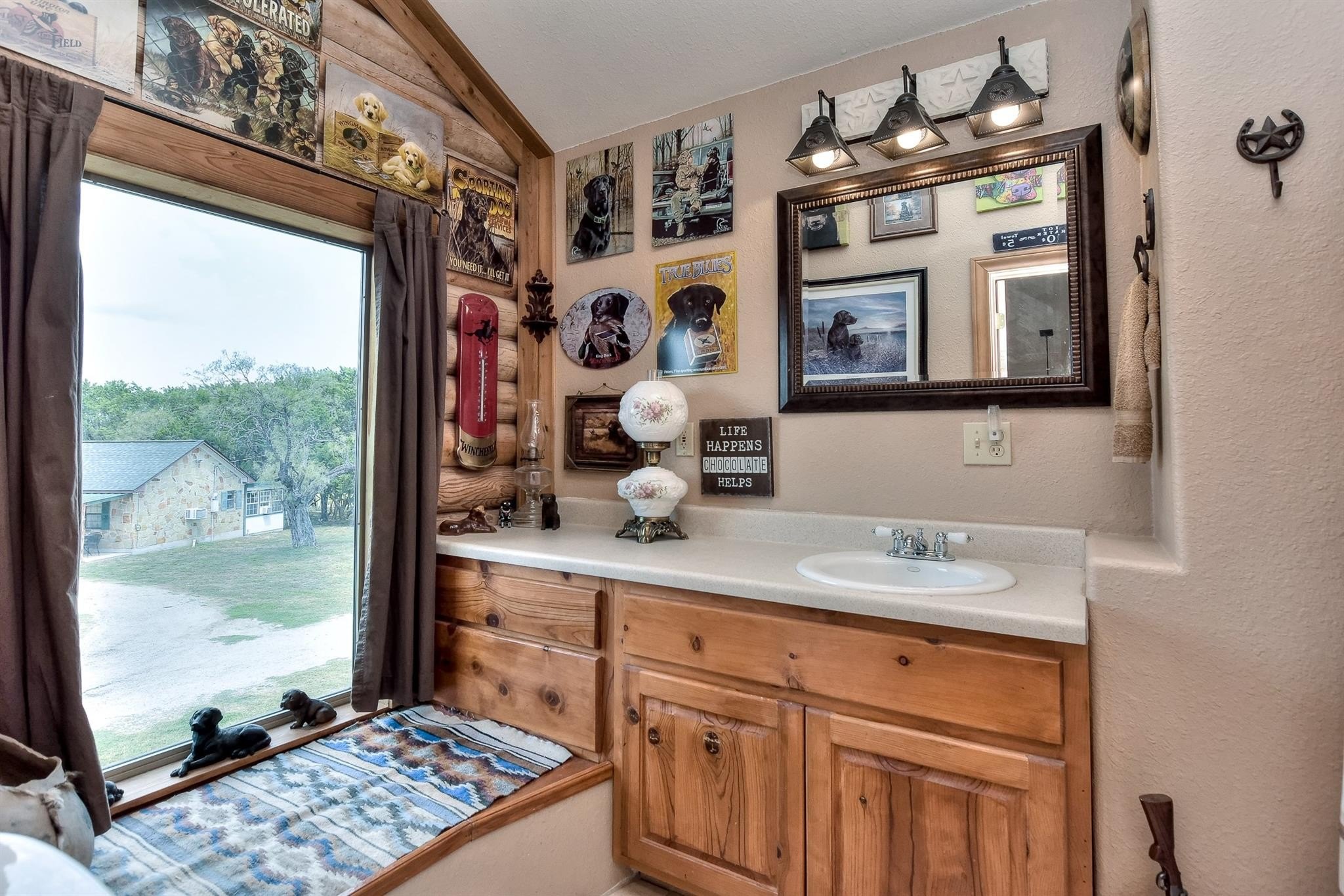 Lampasas, Texas, 76550, United States, 3 Bedrooms Bedrooms, ,3 BathroomsBathrooms,Residential,For Sale,1983248