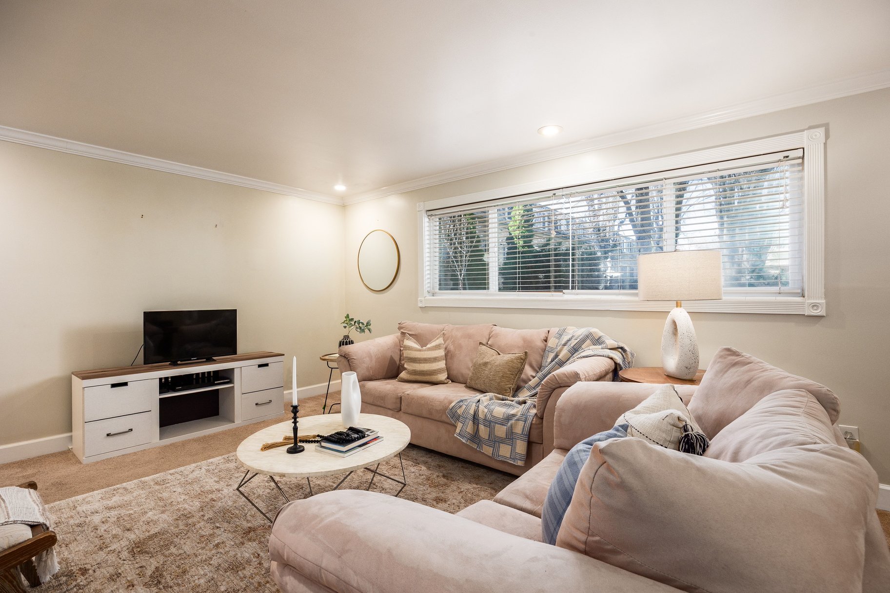  Spacious Main-Level Condo in an Exceptional Location - 物件實景