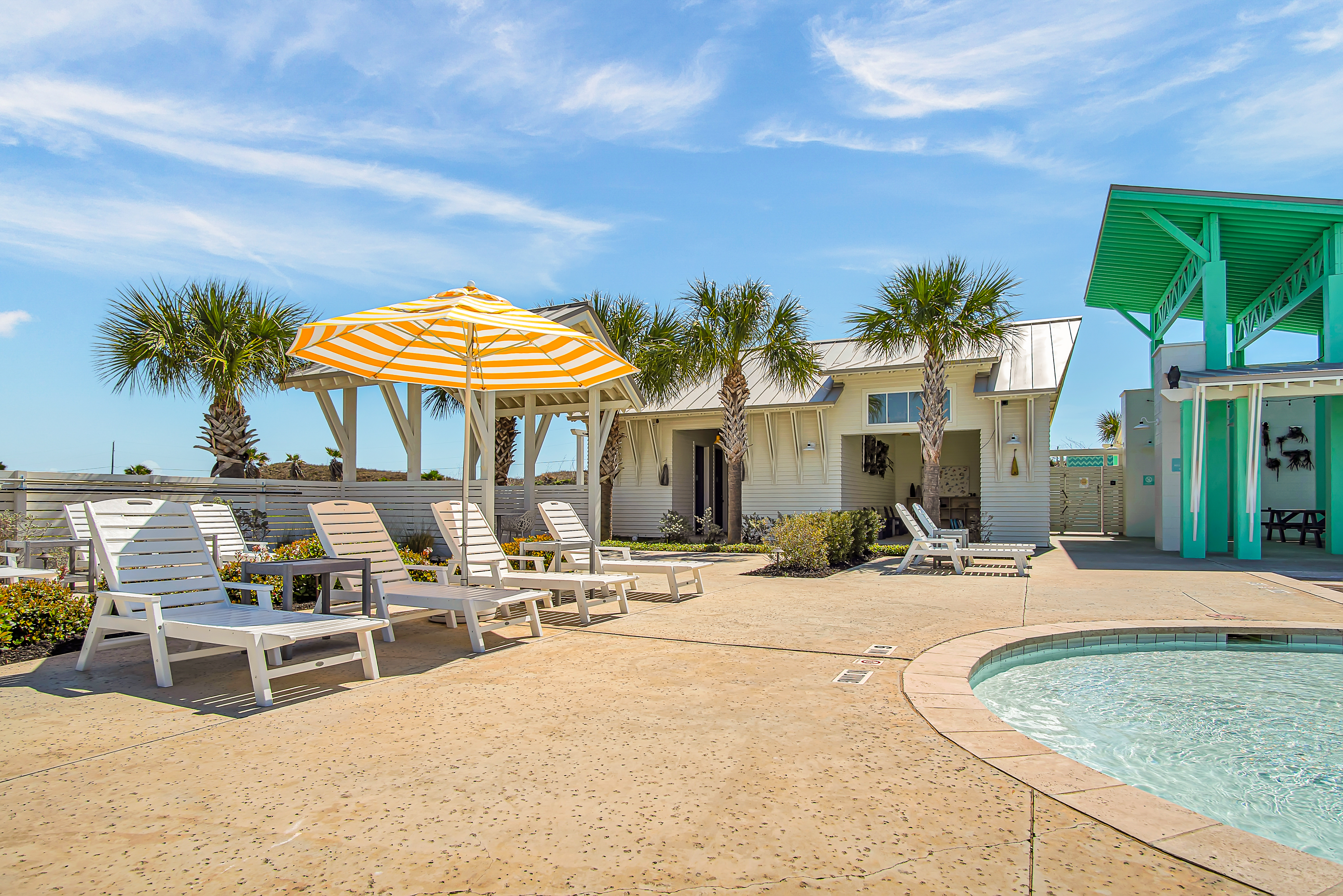  Sunflower Beach Poolside Retreat - 物件實景