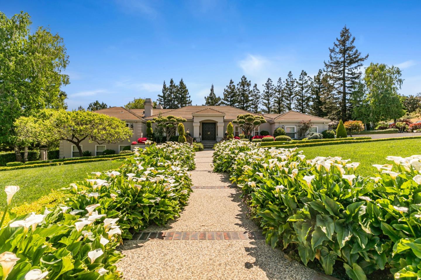 Saratoga, California, 95070, United States, 5 Bedrooms Bedrooms, ,6 BathroomsBathrooms,Residential,For Sale,1891032