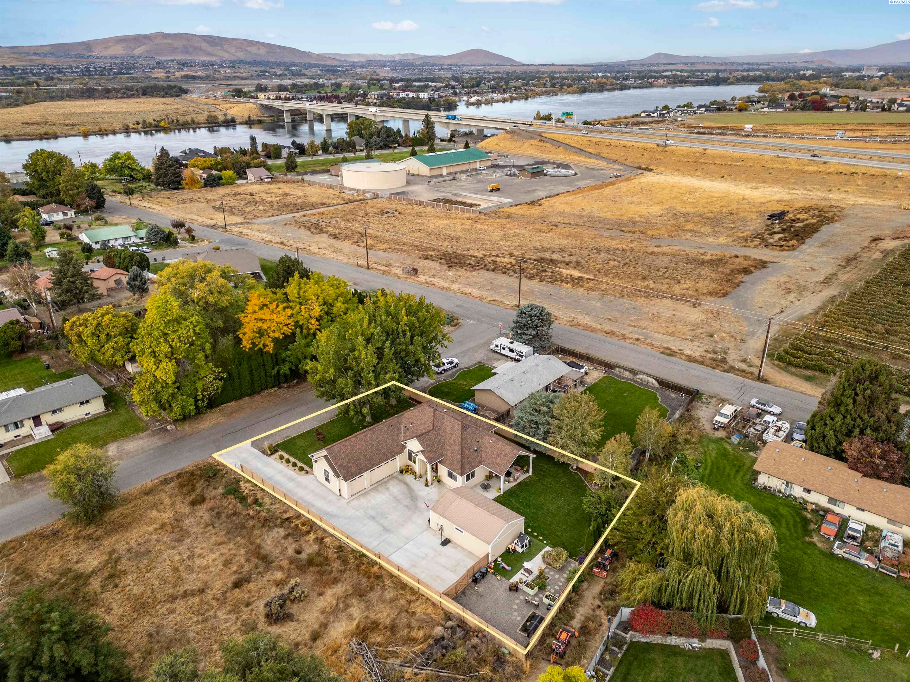 Pasco, Washington, 99301, United States, 3 Bedrooms Bedrooms, ,3 BathroomsBathrooms,Residential,For Sale,1981620