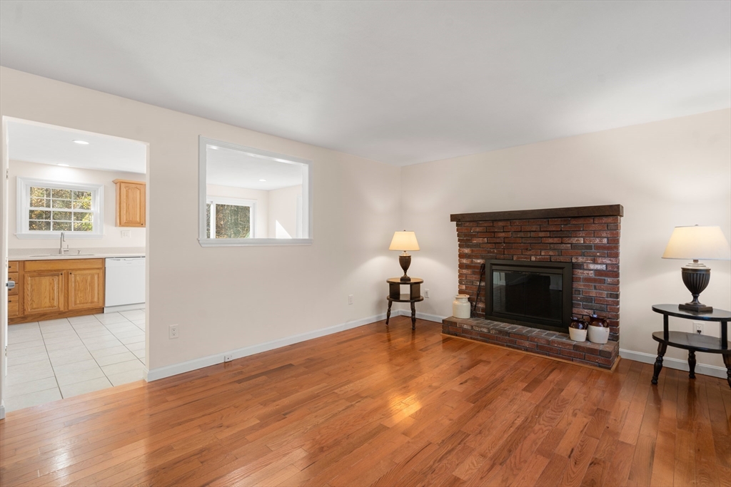 Mattapoisett, Massachusetts, 02739, United States, 3 Bedrooms Bedrooms, ,2 BathroomsBathrooms,Residential,For Sale,1987797