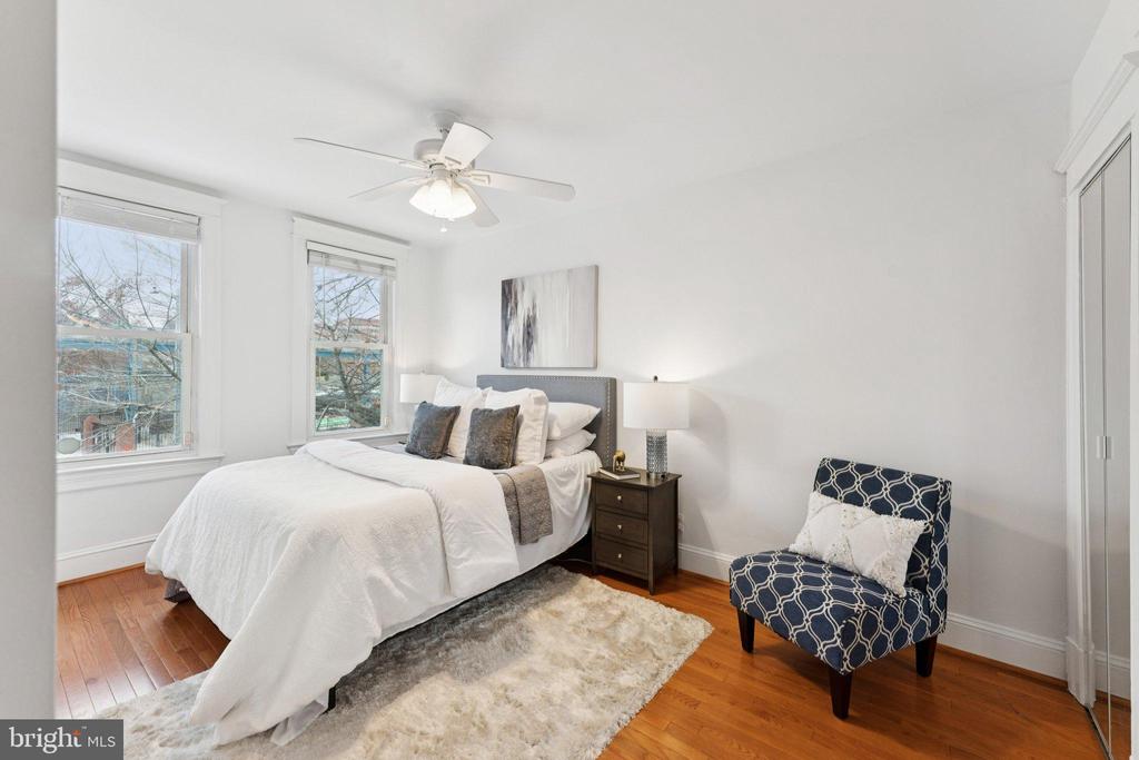 Washington, District of Columbia, 20001, United States, 4 Bedrooms Bedrooms, ,3 BathroomsBathrooms,Residential,For Sale,2001176