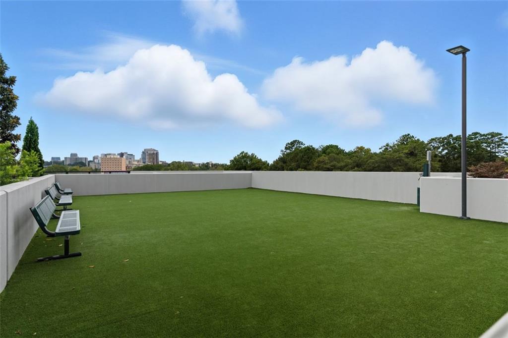 Atlanta, Georgia, 30305, United States, 2 Bedrooms Bedrooms, ,3 BathroomsBathrooms,Residential,For Sale,1979191