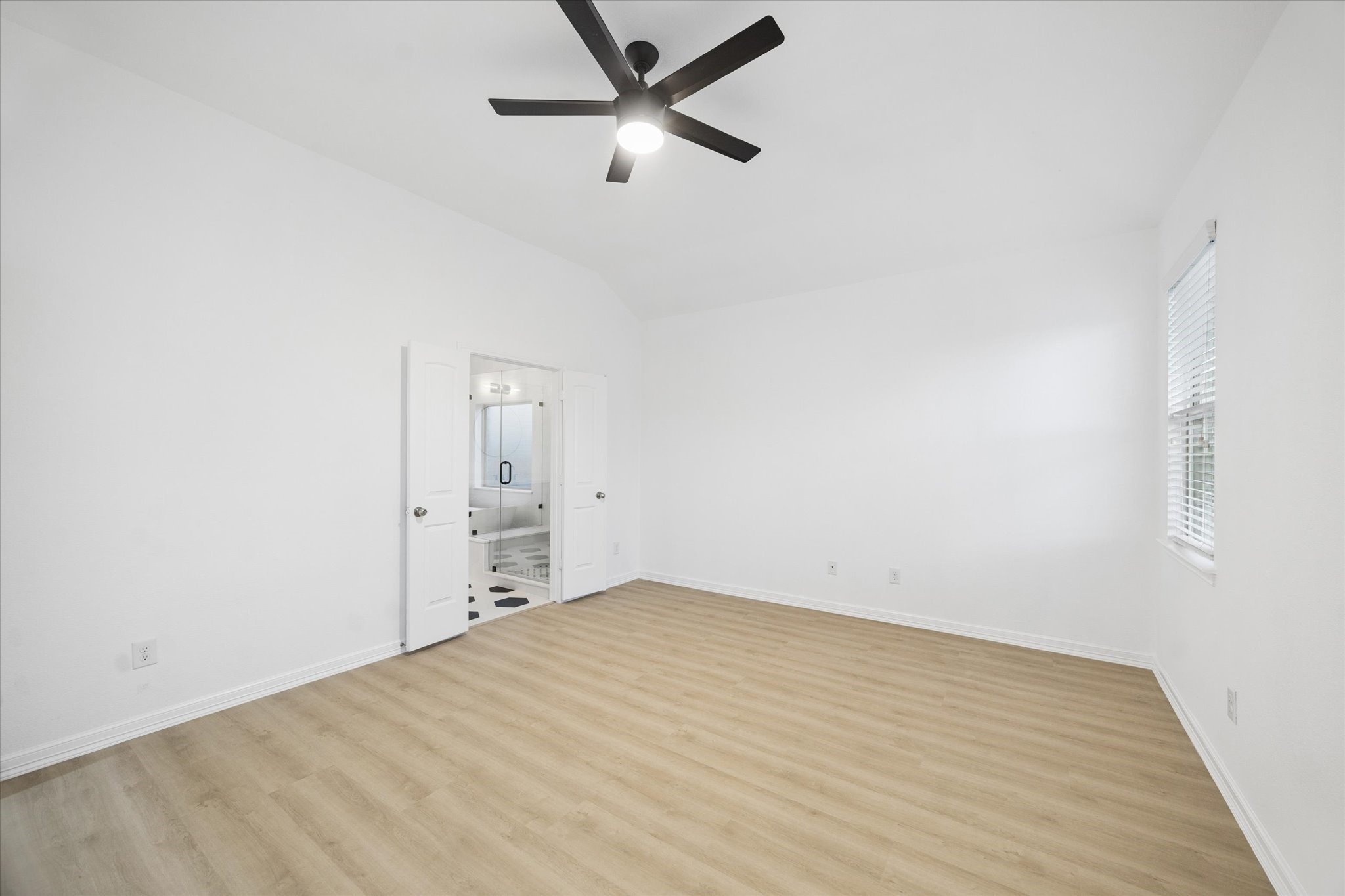  8819 Alicia Drive - 物件實景