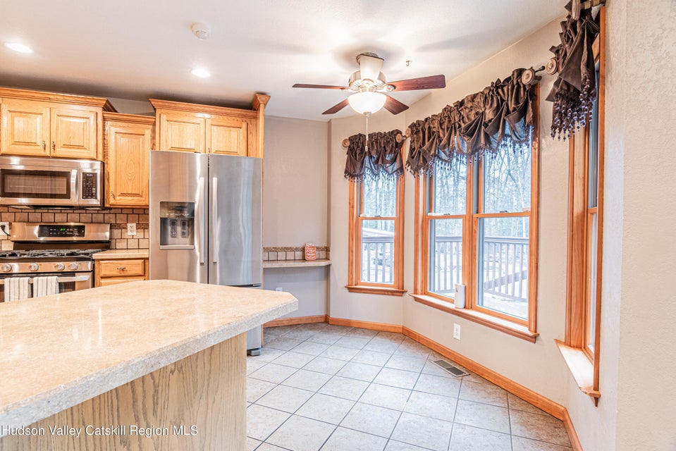 Saugerties, New York, 12477, United States, 4 Bedrooms Bedrooms, ,4 BathroomsBathrooms,Residential,For Sale,1928425