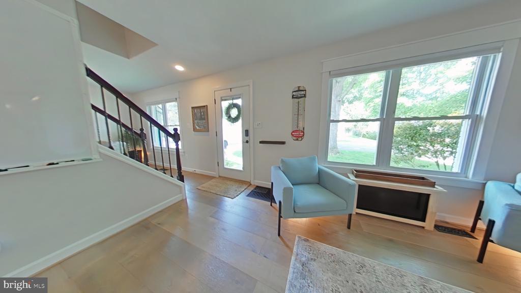 Woodbridge, Virginia, 22193, United States, 3 Bedrooms Bedrooms, ,3 BathroomsBathrooms,Residential,For Sale,1977402