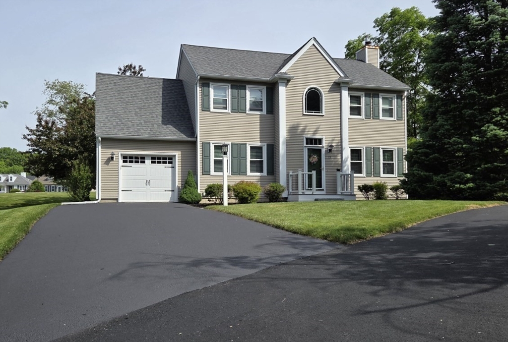 Haverhill, Massachusetts, 01832, United States, 3 Bedrooms Bedrooms, ,3 BathroomsBathrooms,Residential,For Sale,2044704