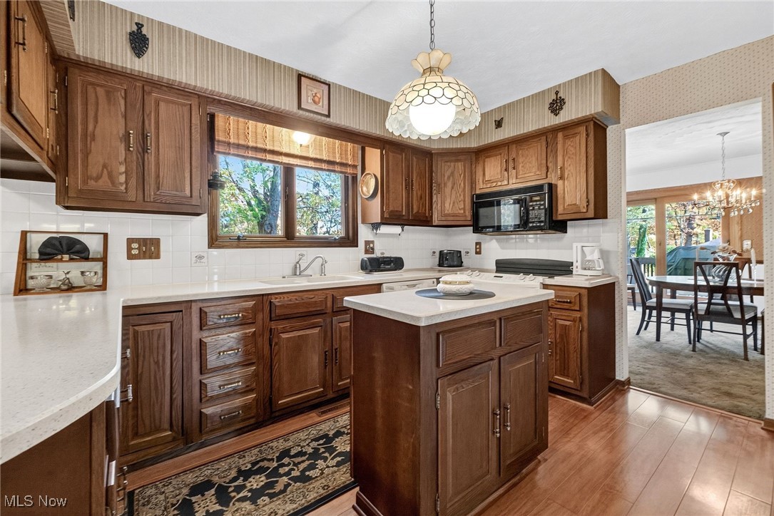 Kent, Ohio, 44240, United States, 3 Bedrooms Bedrooms, ,3 BathroomsBathrooms,Residential,For Sale,1973224