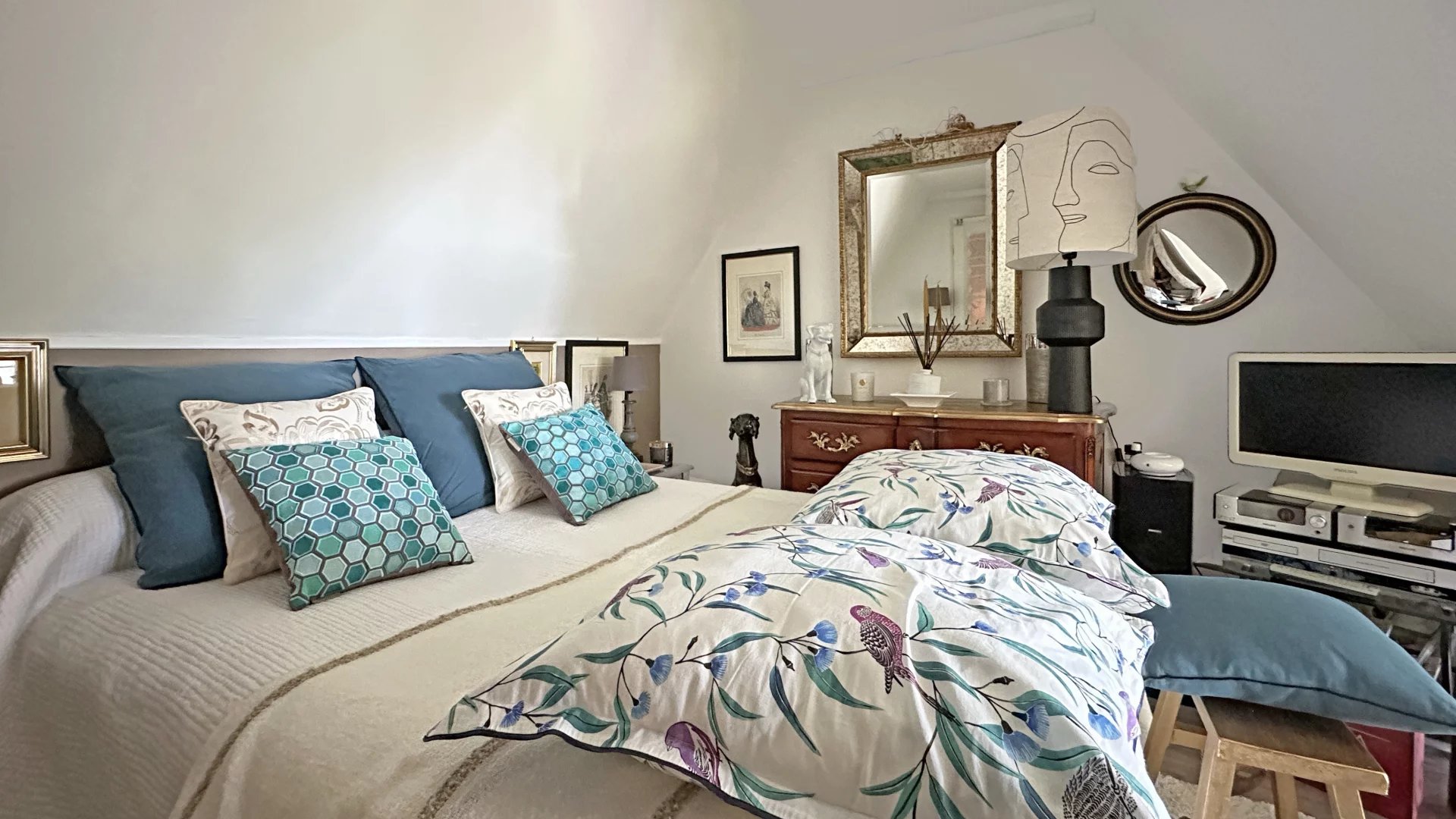 Deauville, Normandy, 14800, FR, 2 Bedrooms Bedrooms, ,4 BathroomsBathrooms,Residential,For Sale,1885221