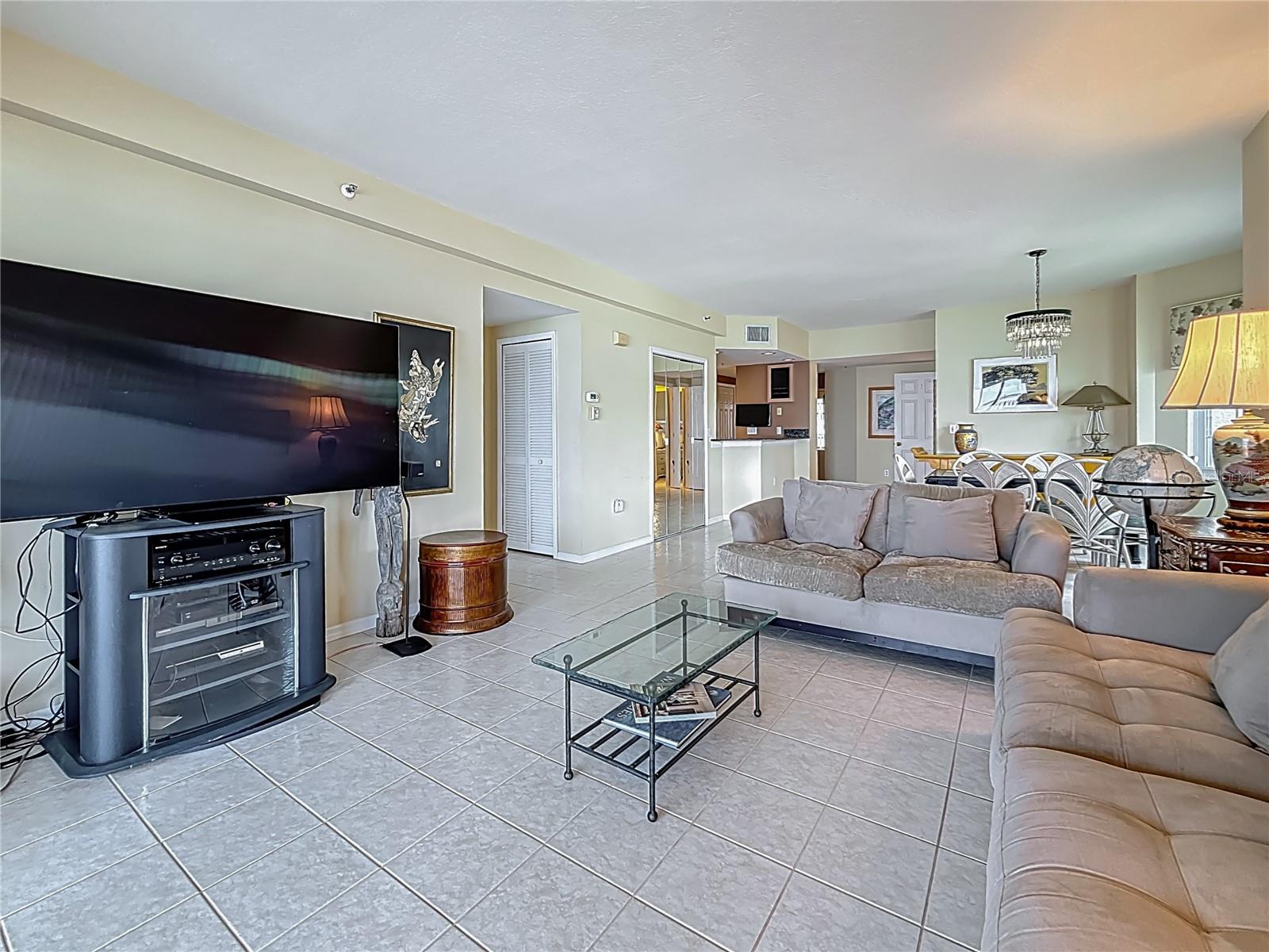 Madeira Beach, Florida, 33708, United States, 2 Bedrooms Bedrooms, ,2 BathroomsBathrooms,Residential,For Sale,1981210