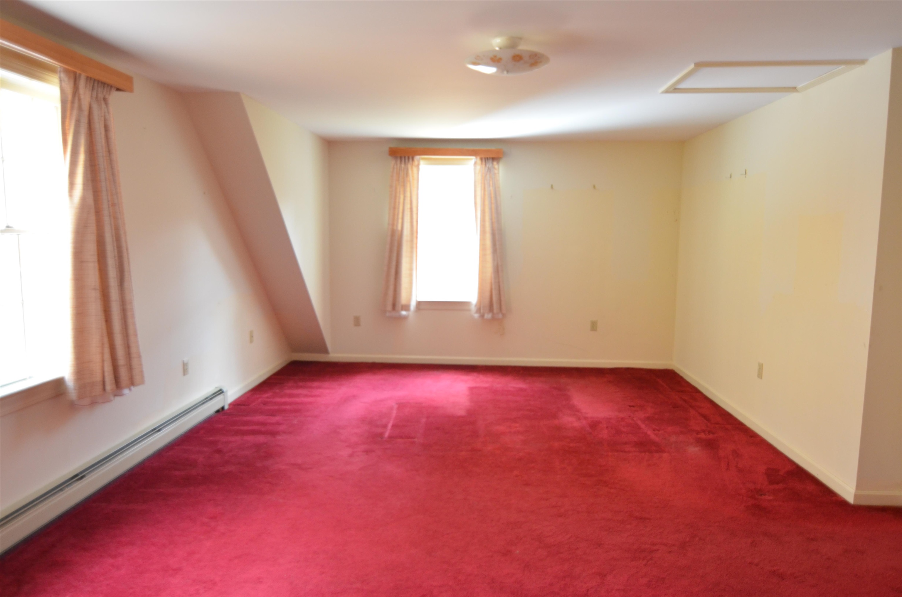 Grantham, New Hampshire, 03753, United States, 4 Bedrooms Bedrooms, ,1 BathroomBathrooms,Residential,For Sale,1992812