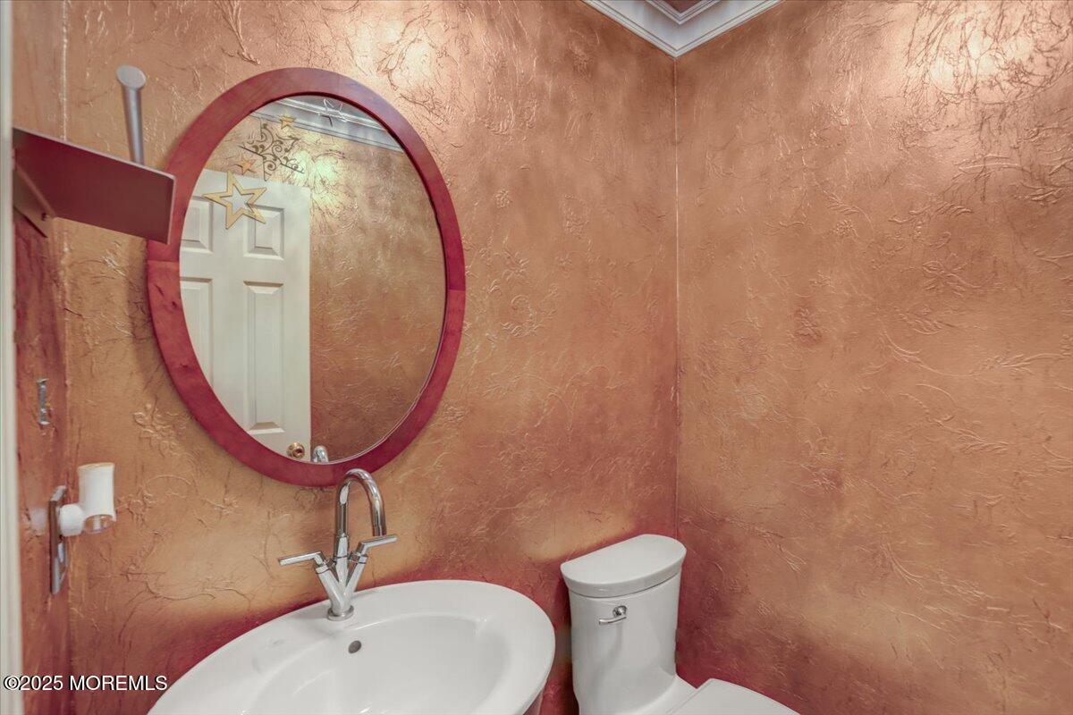 Freehold, New Jersey, 07728, United States, 5 Bedrooms Bedrooms, ,4 BathroomsBathrooms,Residential,For Sale,1974683