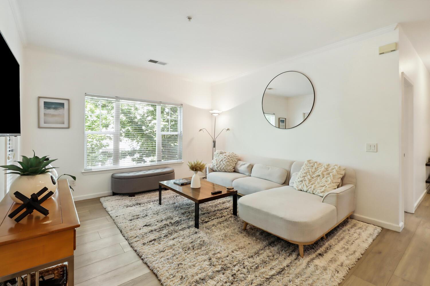 Davis, California, 95618, United States, 2 Bedrooms Bedrooms, ,2 BathroomsBathrooms,Residential,For Sale,1874758