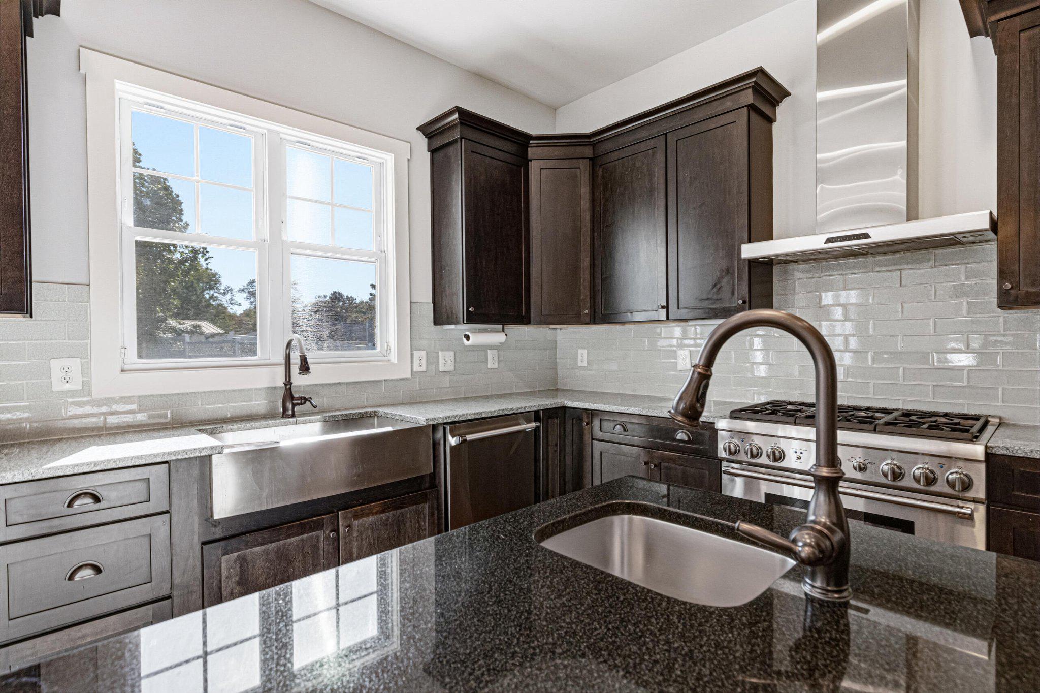  1404 Cottage Street SW, Vienna, VA, 22180 - 物件實景