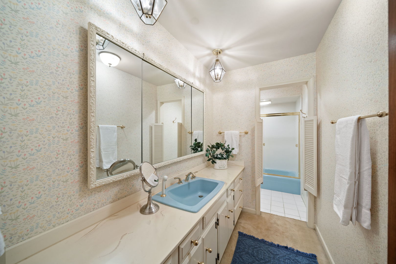Kildeer, Illinois, 60047, United States, 4 Bedrooms Bedrooms, ,4 BathroomsBathrooms,Residential,For Sale,1940567