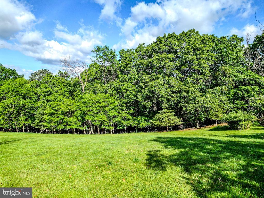 Petersburg, West Virginia, 26847, United States, 3 Bedrooms Bedrooms, ,3 BathroomsBathrooms,Residential,For Sale,1891078