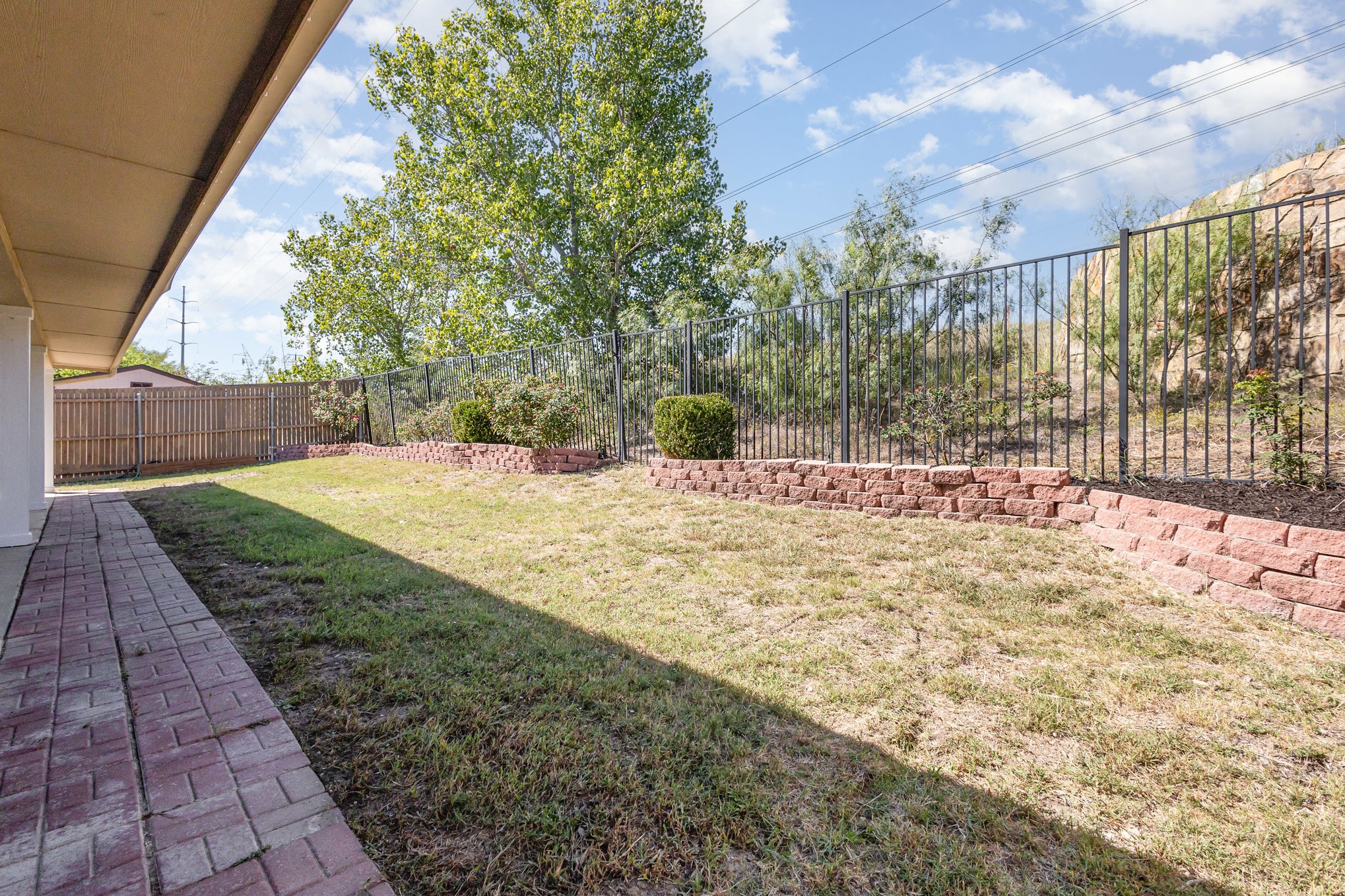 Roanoke, Texas, 76262, United States, 4 Bedrooms Bedrooms, ,3 BathroomsBathrooms,Residential,For Sale,1963102