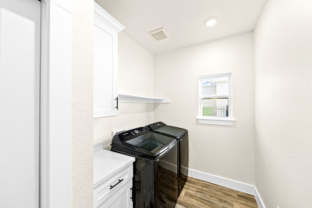 Kerrville, Texas, 78028, United States, 4 Bedrooms Bedrooms, ,3 BathroomsBathrooms,Residential,For Sale,2008788