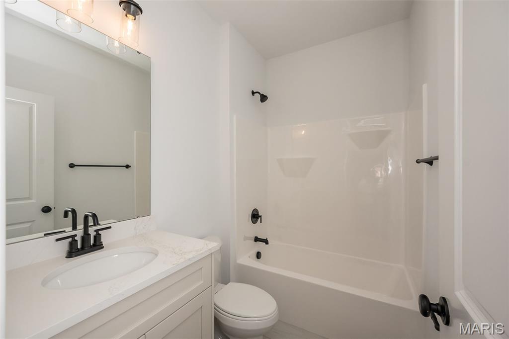 Troy, Missouri, 63379, United States, 3 Bedrooms Bedrooms, ,2 BathroomsBathrooms,Residential,For Sale,1993491